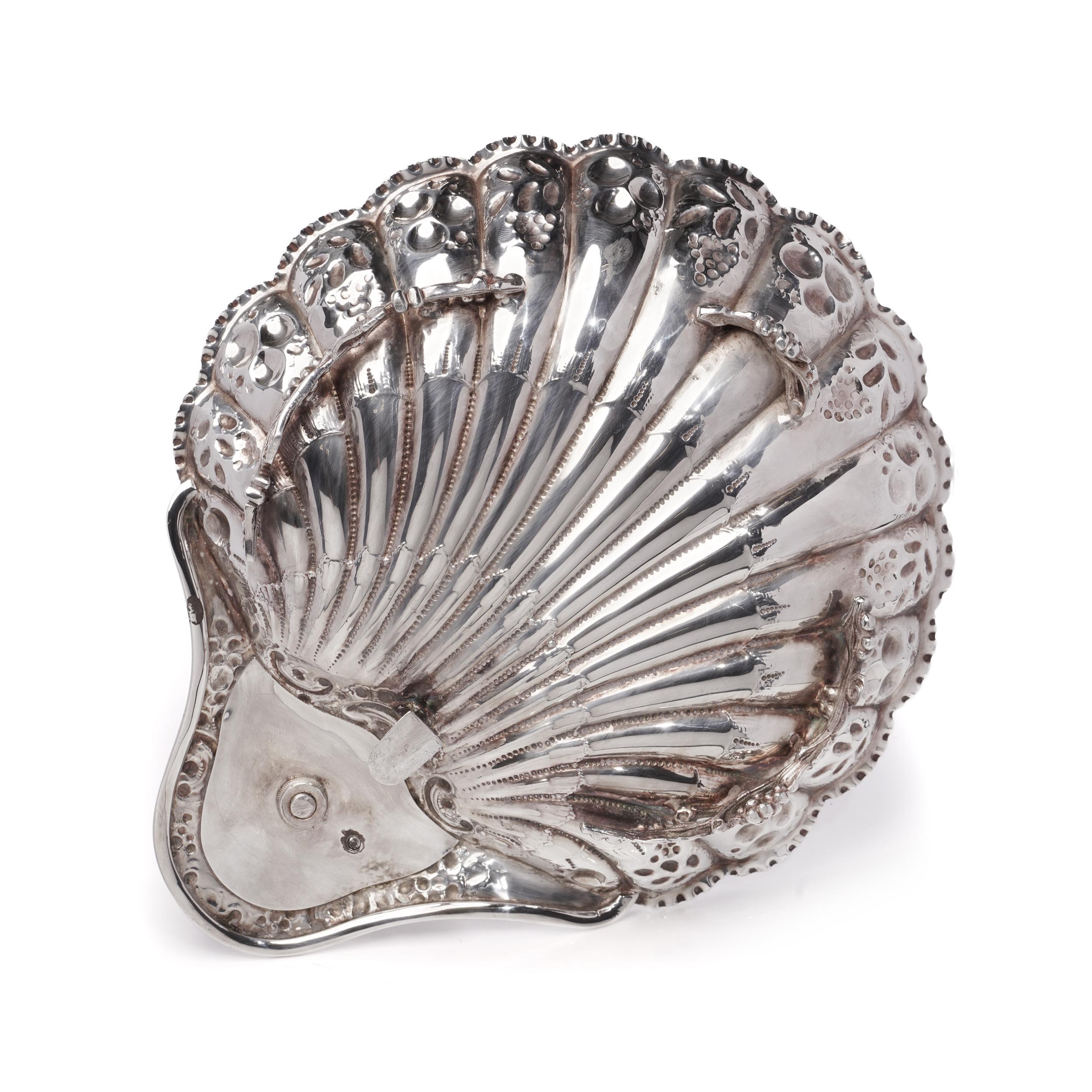 Antique Victorian Sterling Silver Grape Dish with Grape Scissors For Sale 8