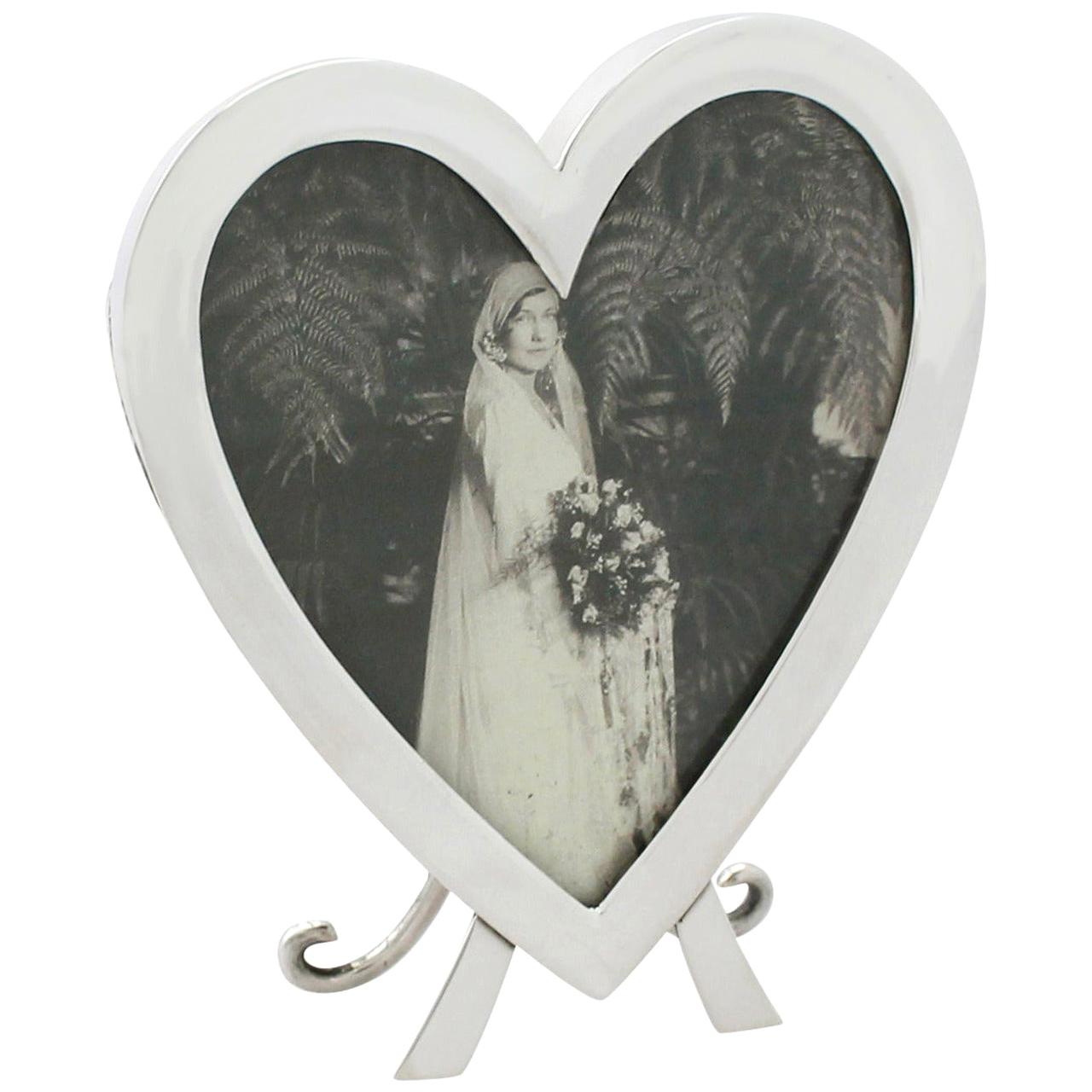 Edwardian Silver Heart Shaped Photograph Frame For Sale at 1stDibs