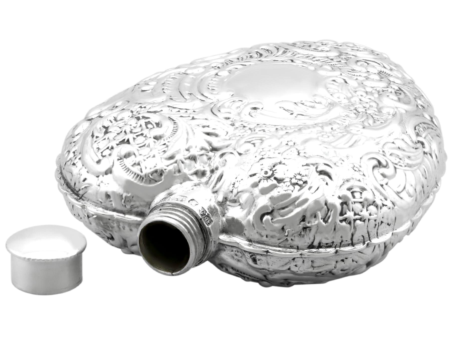 Antike viktorianische Herz-Duftflask aus Sterlingsilber im Angebot 2