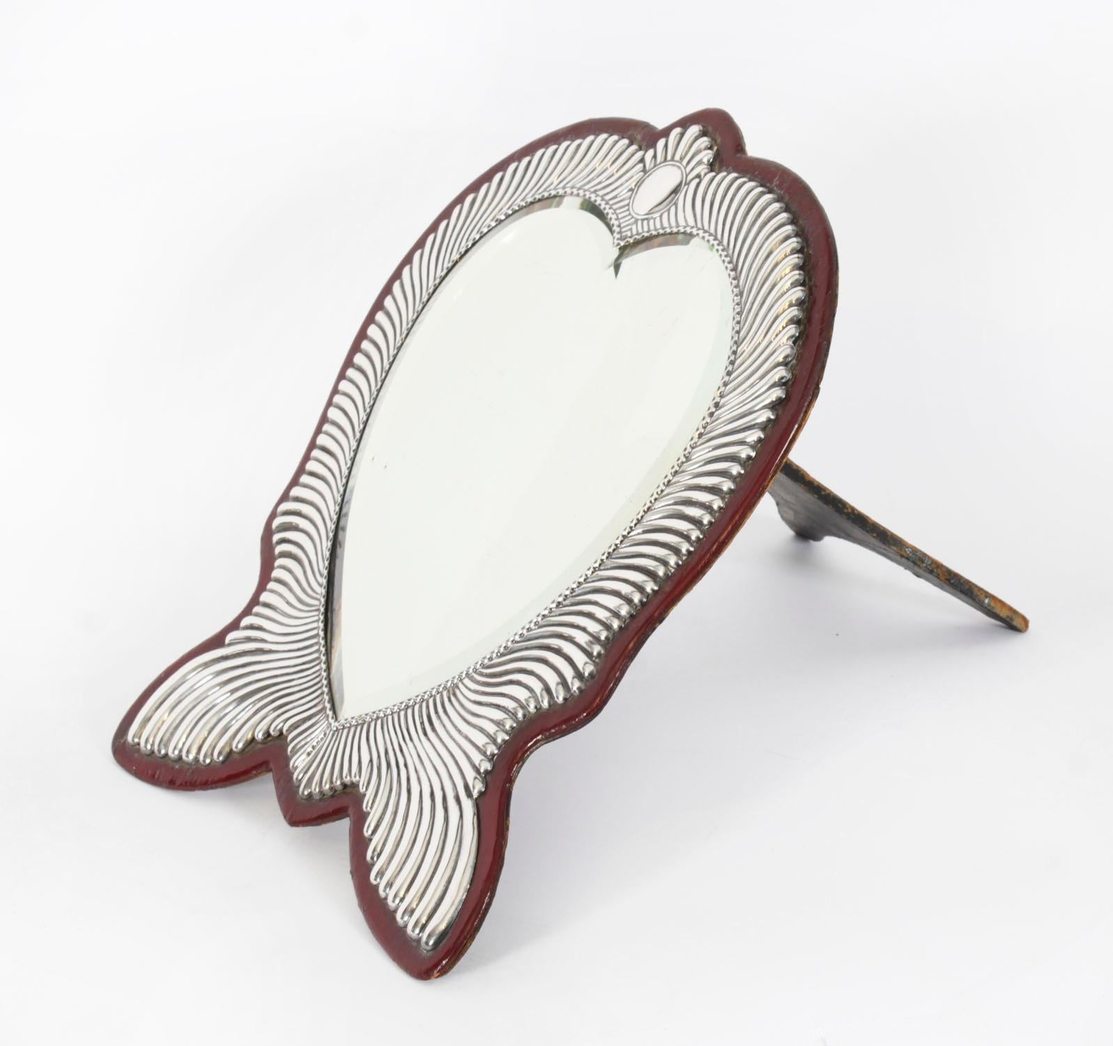Victorien Miroir de coiffeuse victorien ancien en argent sterling en forme de cœur 19ème siècle en vente