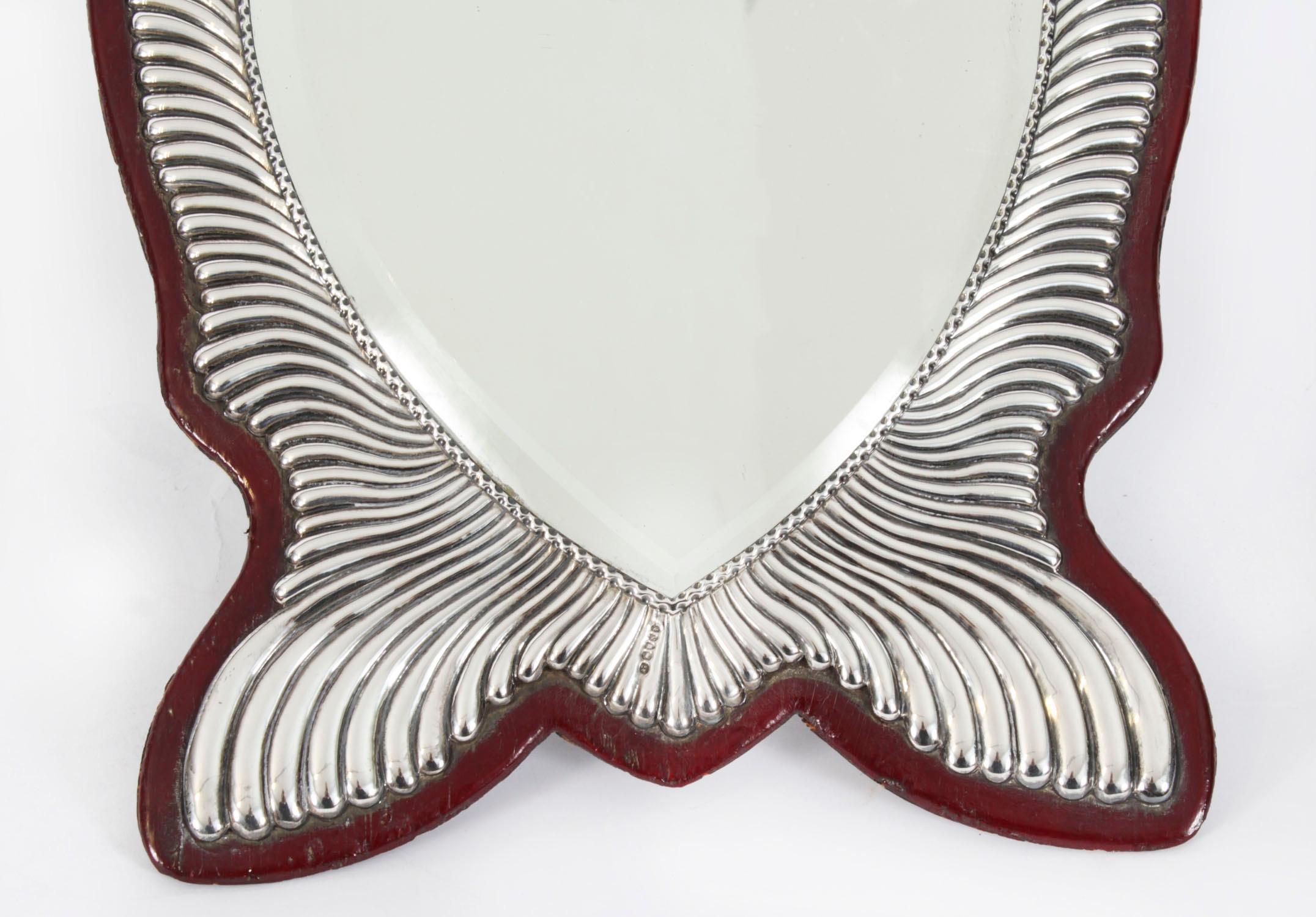 Miroir de coiffeuse victorien ancien en argent sterling en forme de cœur 19ème siècle Bon état - En vente à London, GB