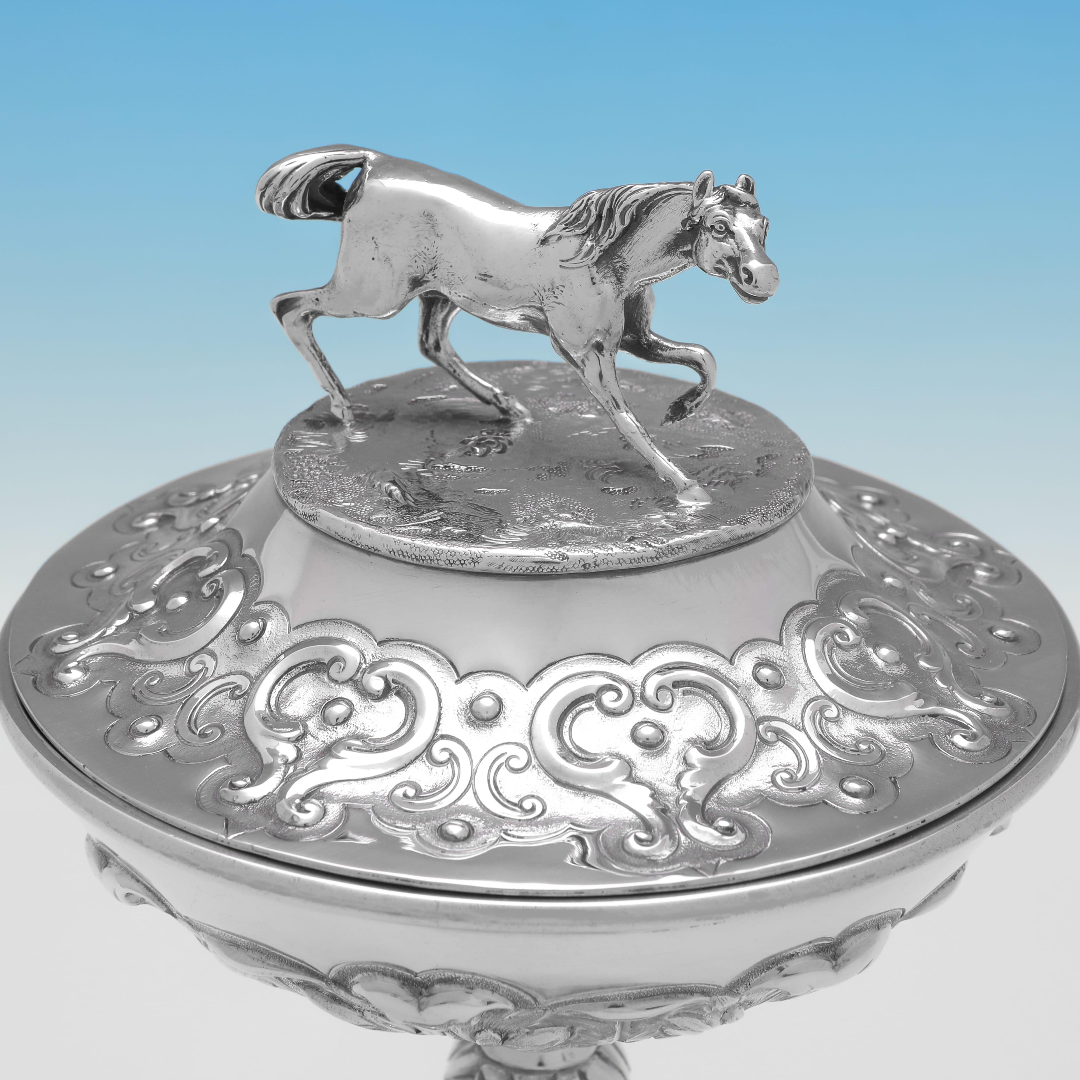 Victorien trophée victorien ancien en argent sterling fabriqué à Londres en 1865 en vente