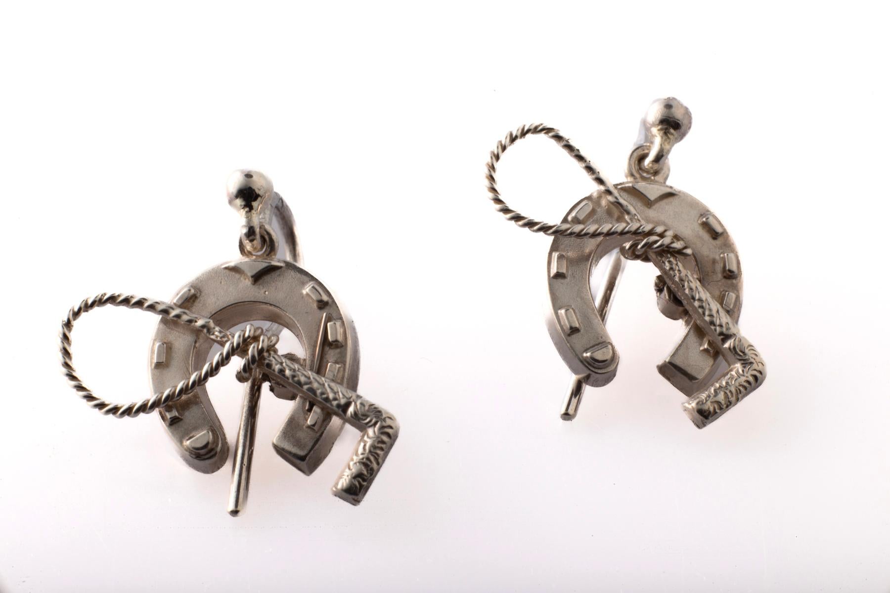 Boucles d'oreilles en forme de fer à cheval en argent sterling de l'époque victorienne antique  Excellent état - En vente à Stamford, CT