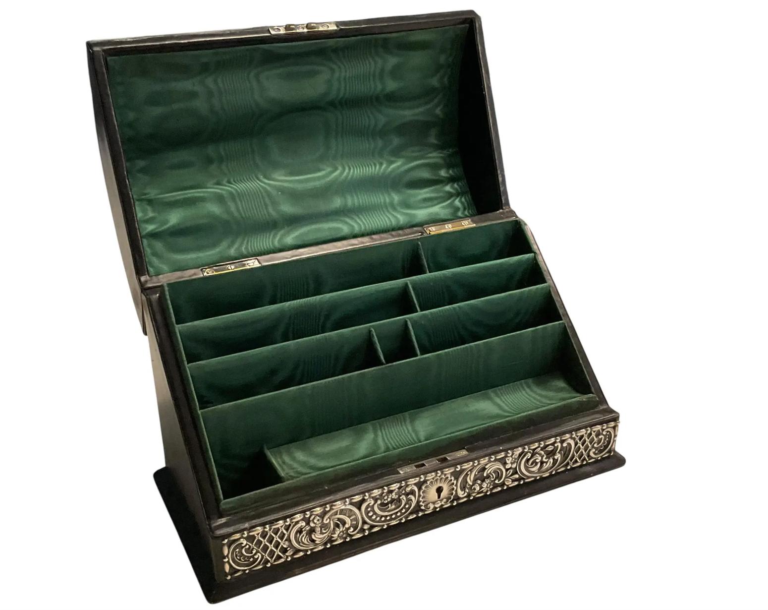 Antique Victorian Sterling Silver & Leather Document Box. WC hallmark for 
William Comyns & Sons, lion passant, London hallmark, date letter g. C.1902.