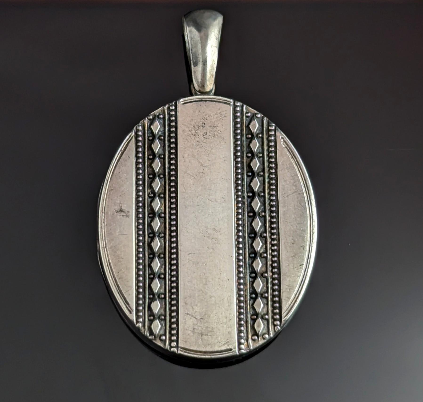 Women's Antique Victorian sterling silver locket pendant For Sale