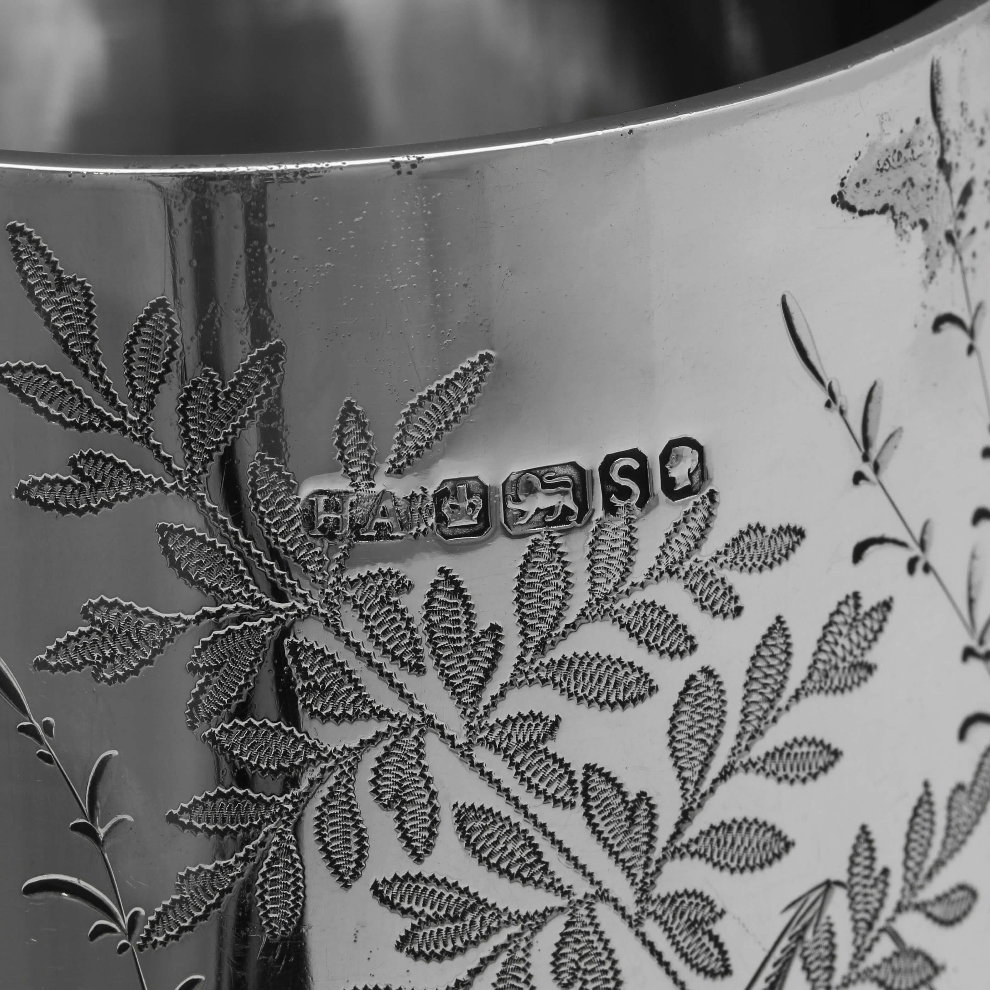 Antique Victorian Sterling Silver Mug with Floral Engraving, Hallmarked in 1885 In Good Condition In London, London