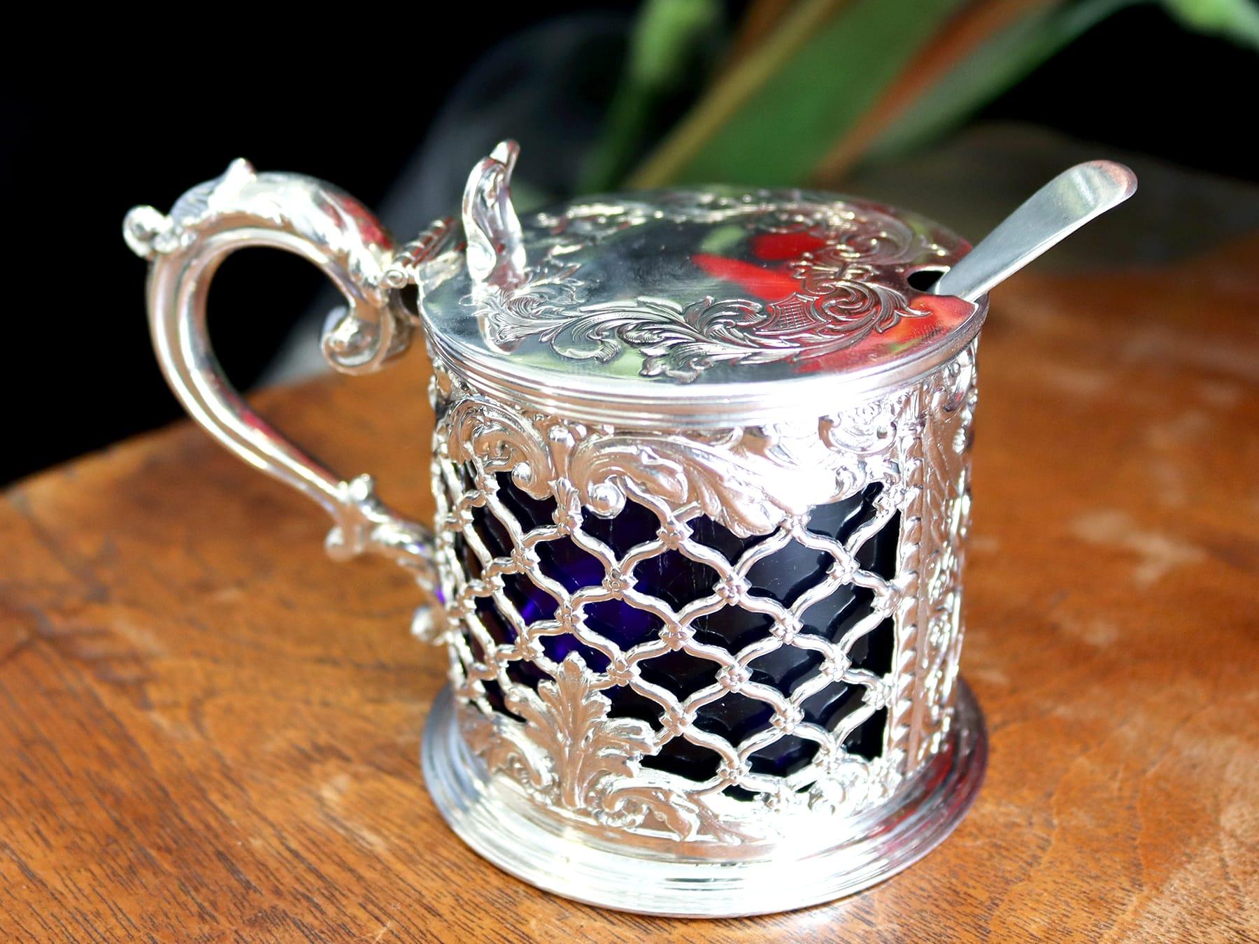 English Antique Victorian Sterling Silver Mustard Pot (1841) For Sale
