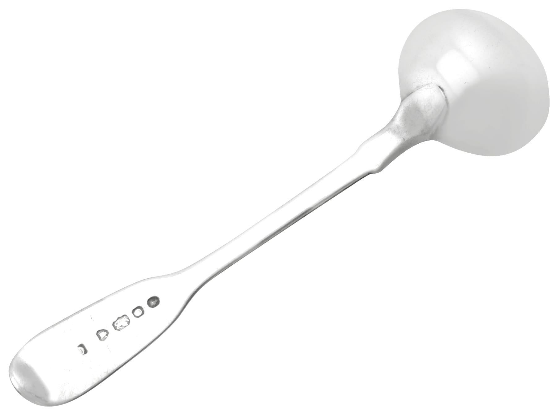 Antico vaso di senape vittoriano in argento sterling (1844) in vendita 3