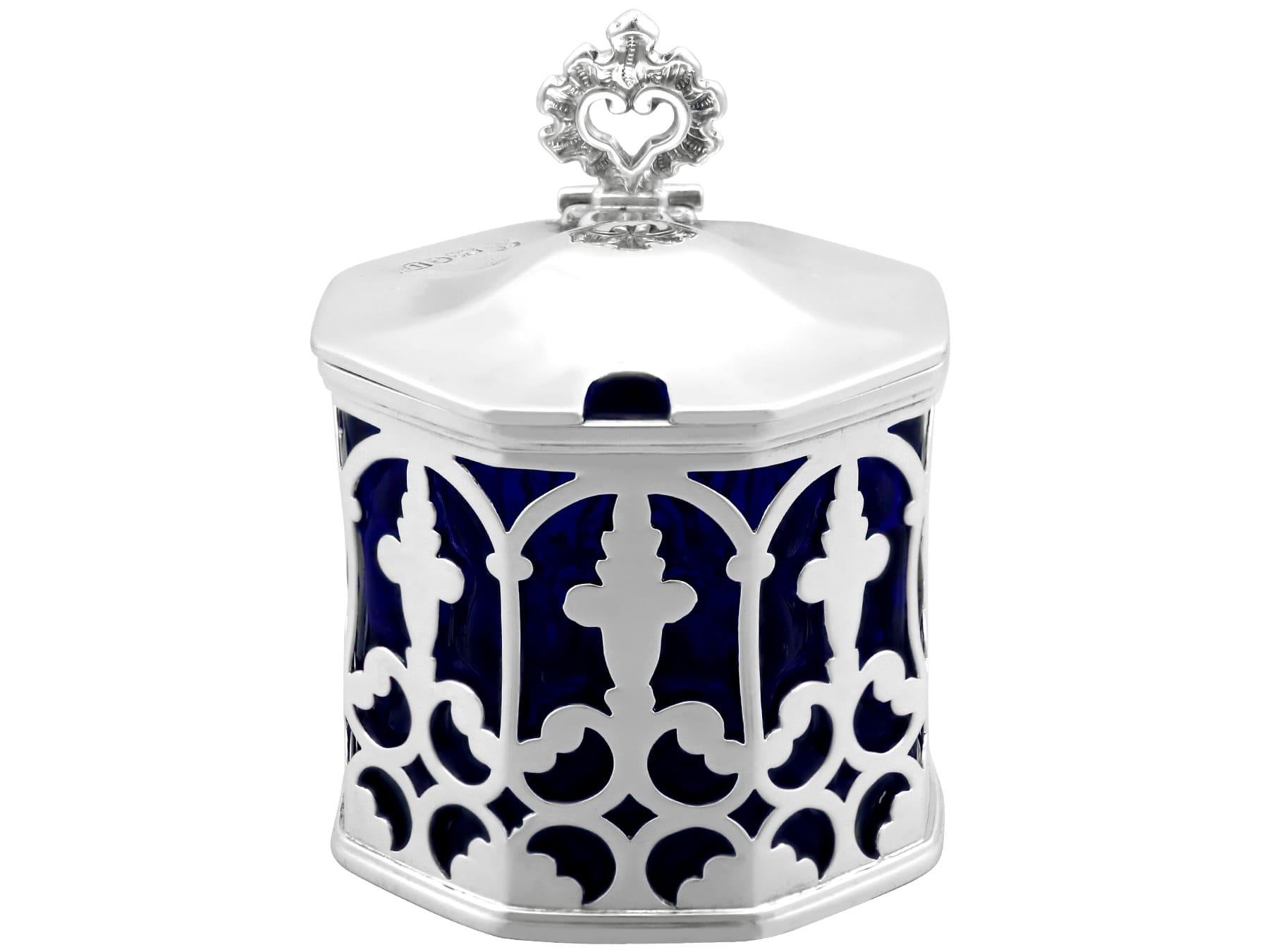 Anglais Antique pot à moutarde victorien en argent sterling (1847) en vente