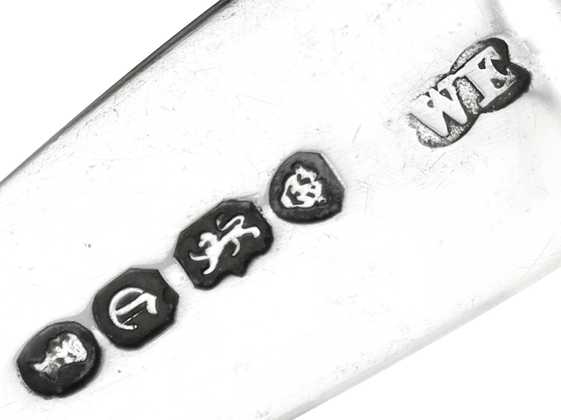 Antique pot à moutarde victorien en argent sterling (1847) en vente 3