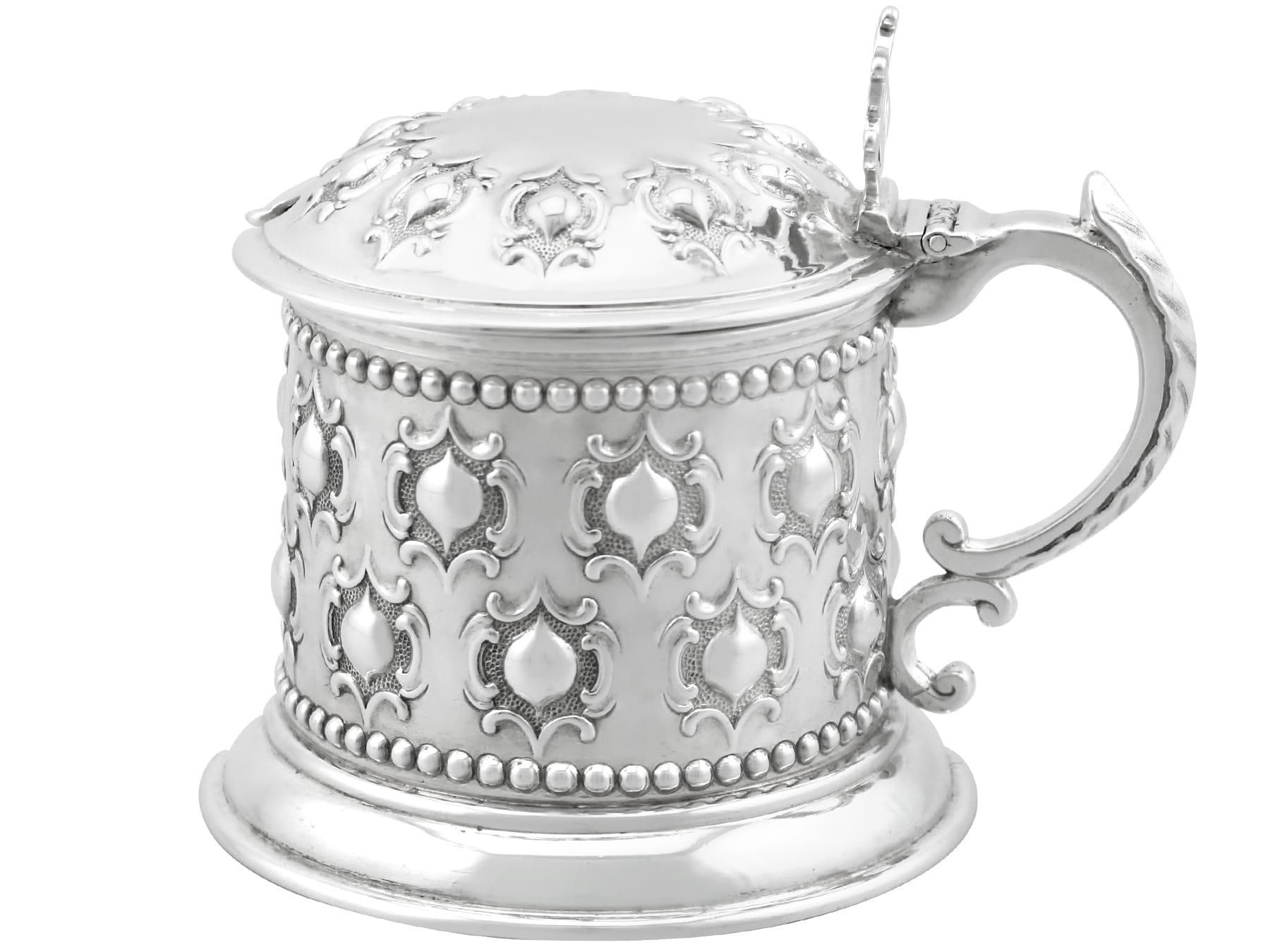 Antique Victorian Sterling Silver Mustard Pot (1861) In Excellent Condition For Sale In Jesmond, Newcastle Upon Tyne