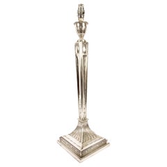 Lampe de bureau à colonne néo-classique victorienne ancienne en argent sterling 1900
