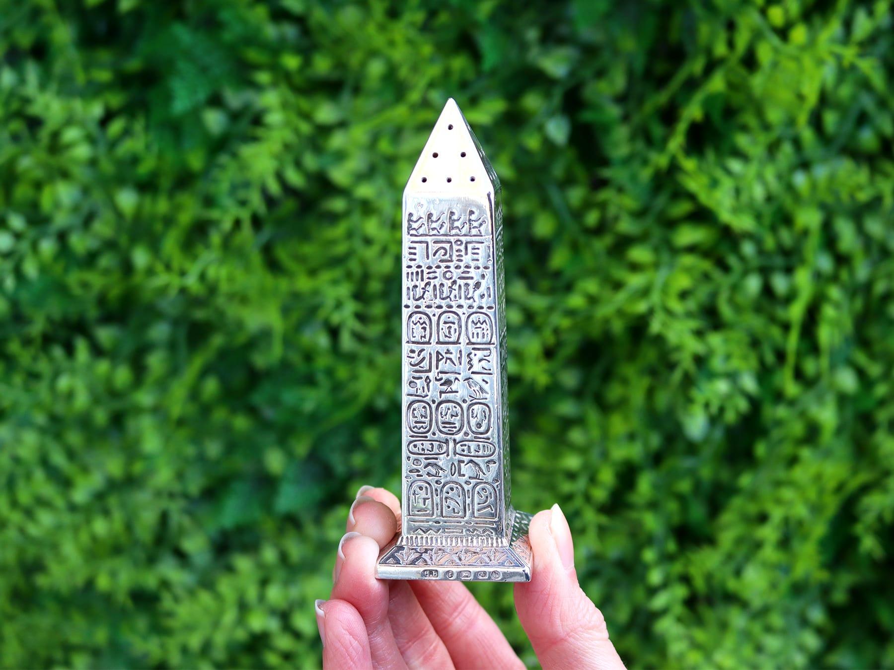 An exceptional, fine and impressive, rare antique Victorian English sterling silver novelty pepper in the form of an obelisk; an addition to our silver cruets/condiments collection

This exceptional and unusual antique Victorian sterling silver