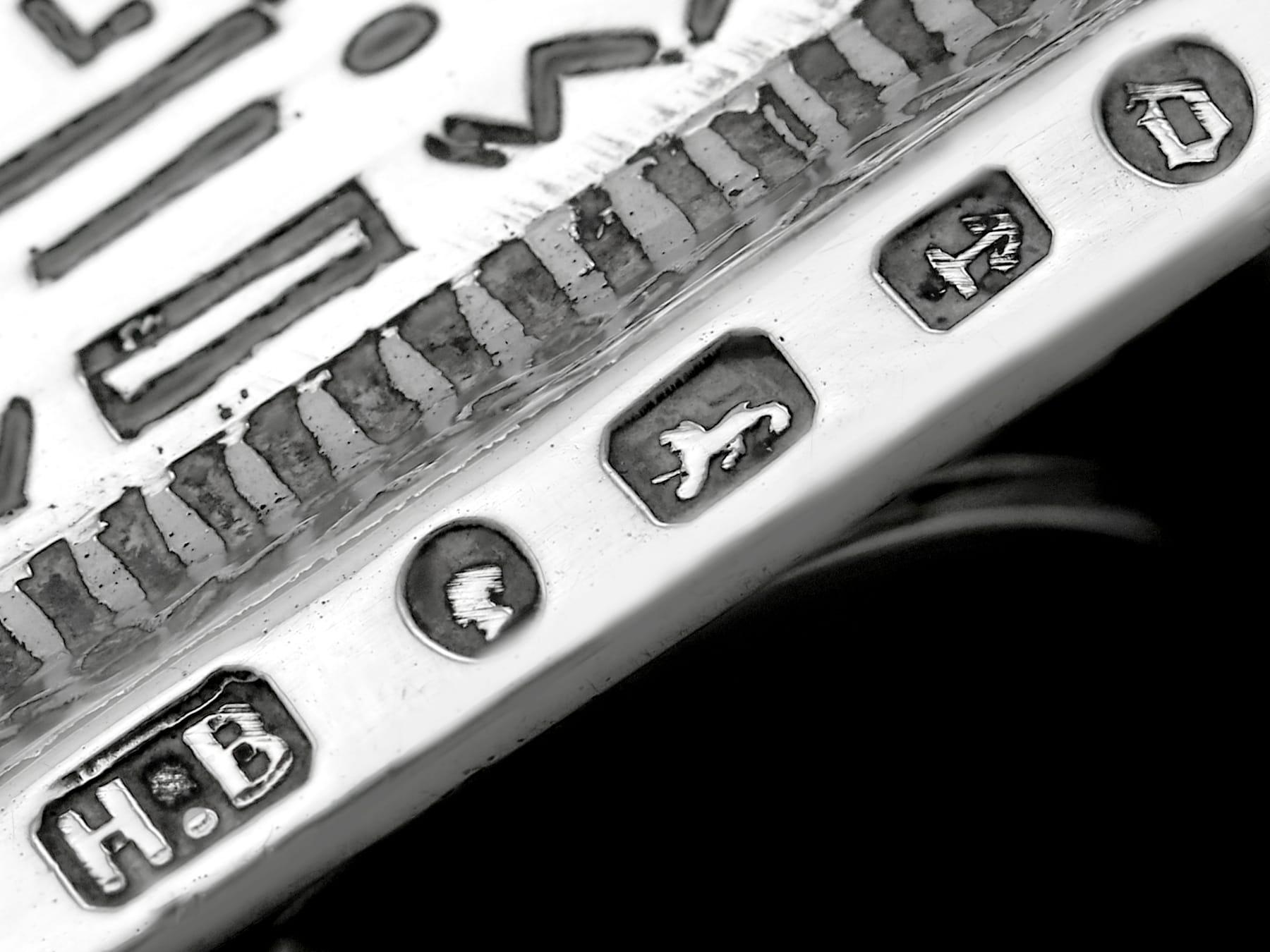 Argento Antico Obelisco vittoriano in argento Sterling Pepper