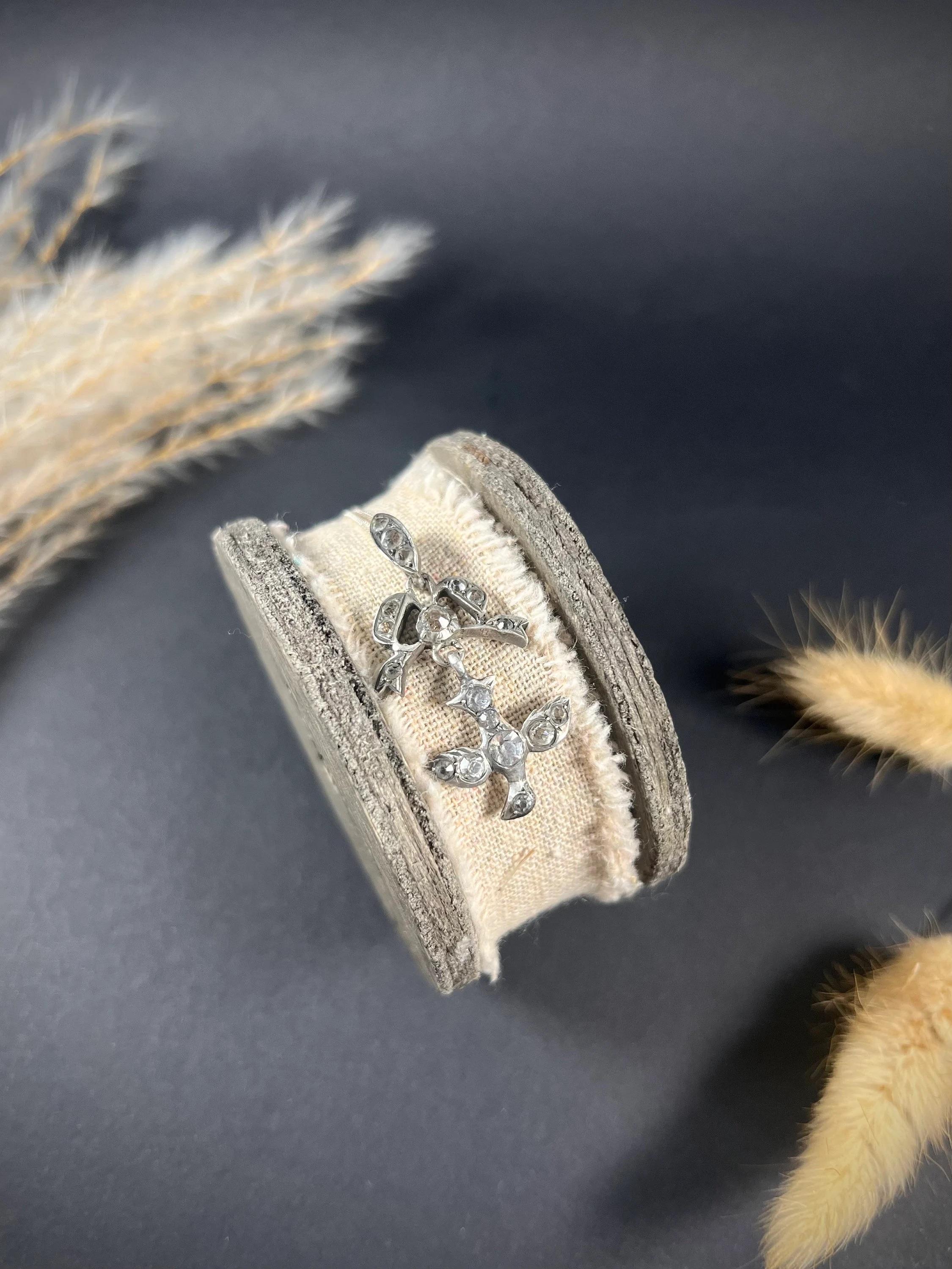 Ciondolo antico vittoriano in argento sterling con rondine in pasta in vendita 3