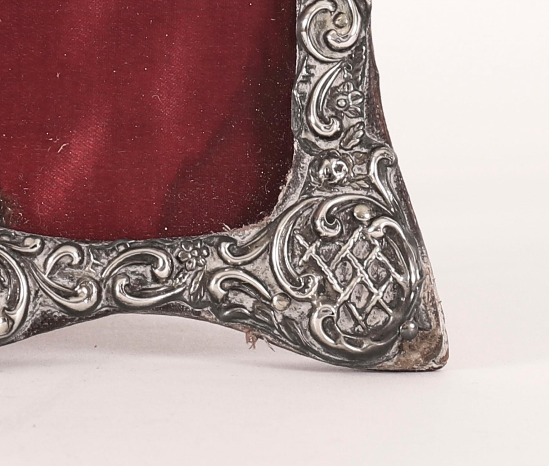 Cadre photo victorien ancien en argent sterling daté de 1905 19cm x 13cm Bon état - En vente à London, GB
