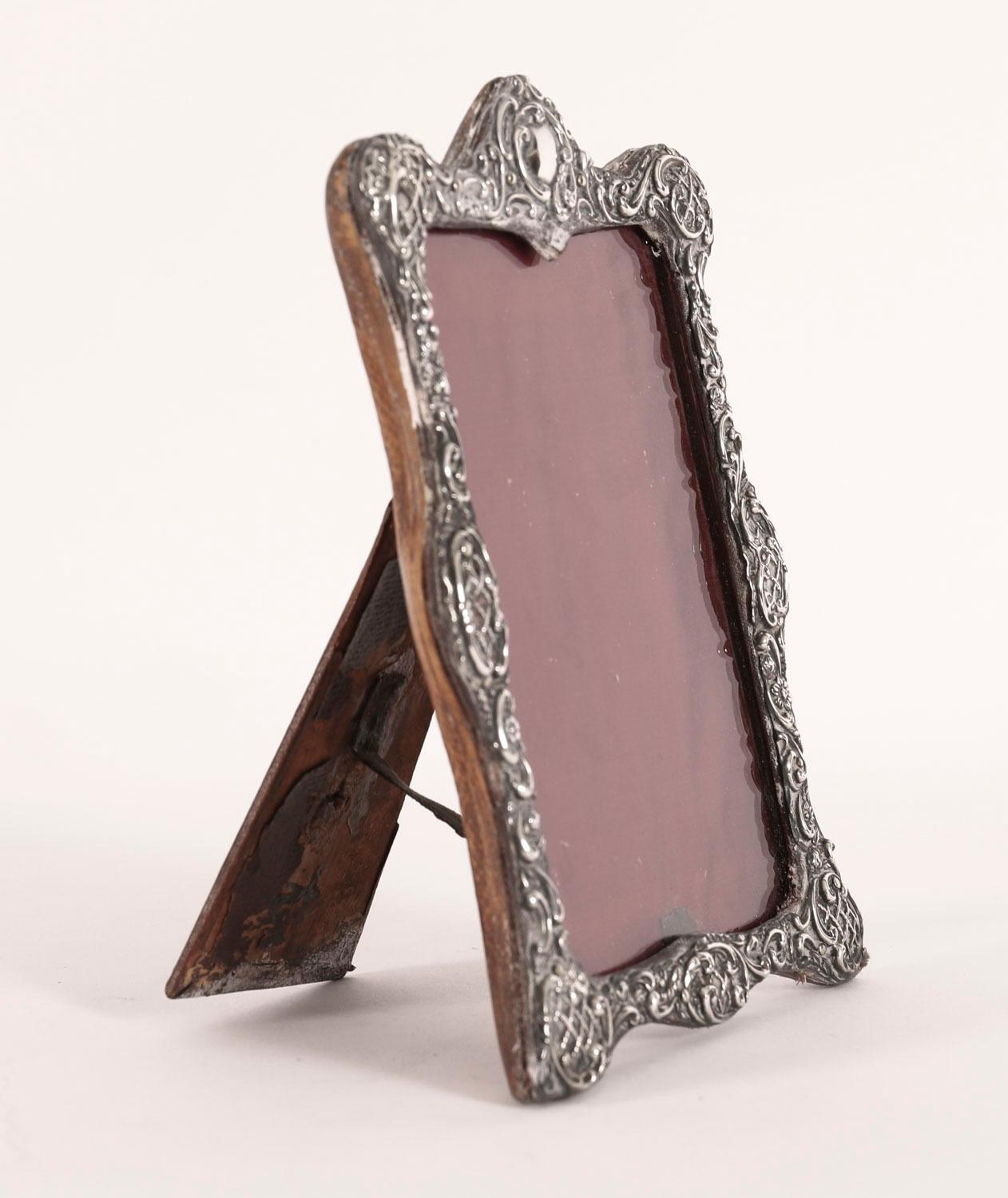 Début du 20ème siècle Cadre photo victorien ancien en argent sterling daté de 1905 19cm x 13cm en vente