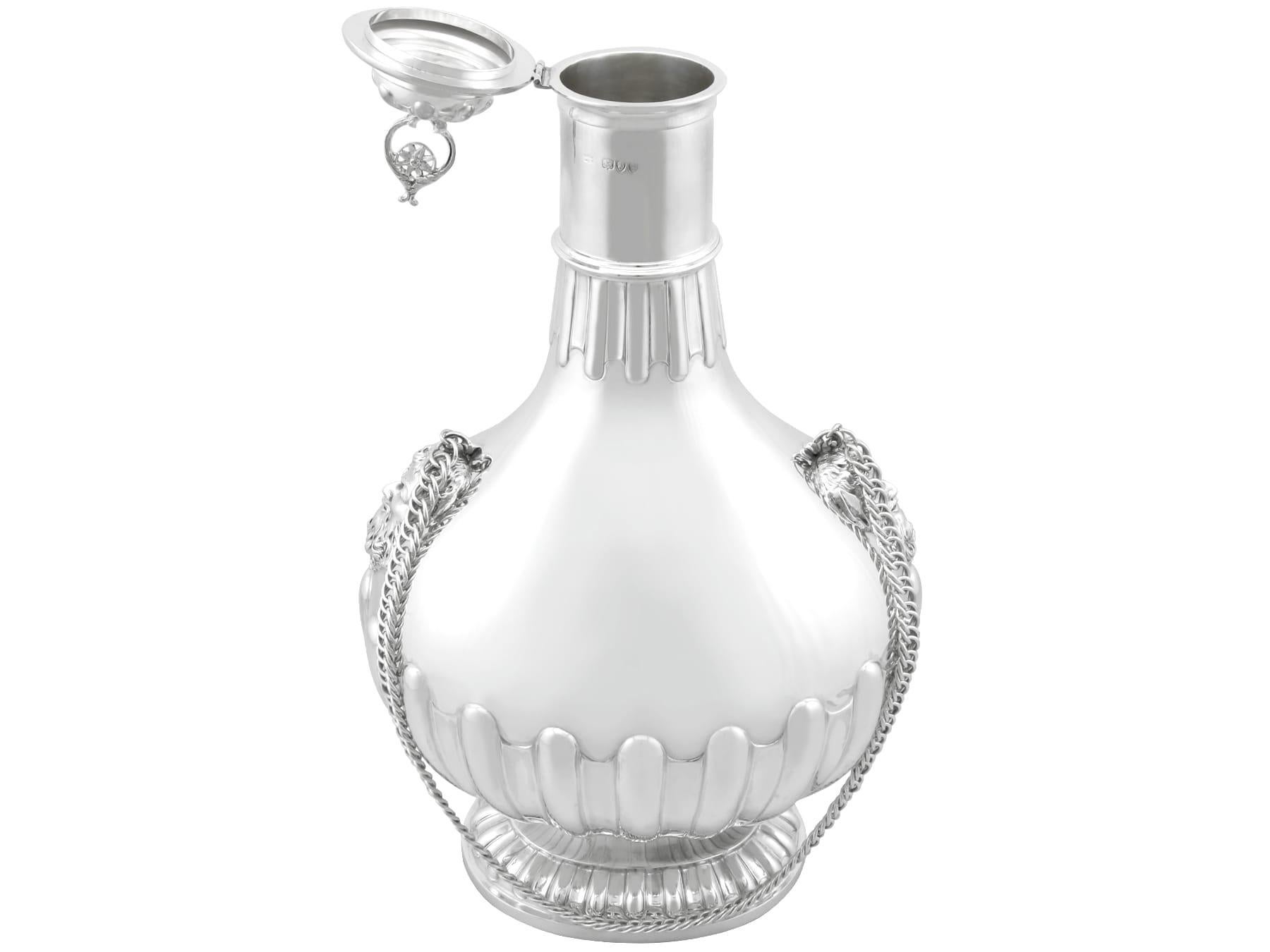 Antiker viktorianischer Pilgrim-Flask/Vase aus Sterlingsilber im Zustand „Hervorragend“ im Angebot in Jesmond, Newcastle Upon Tyne