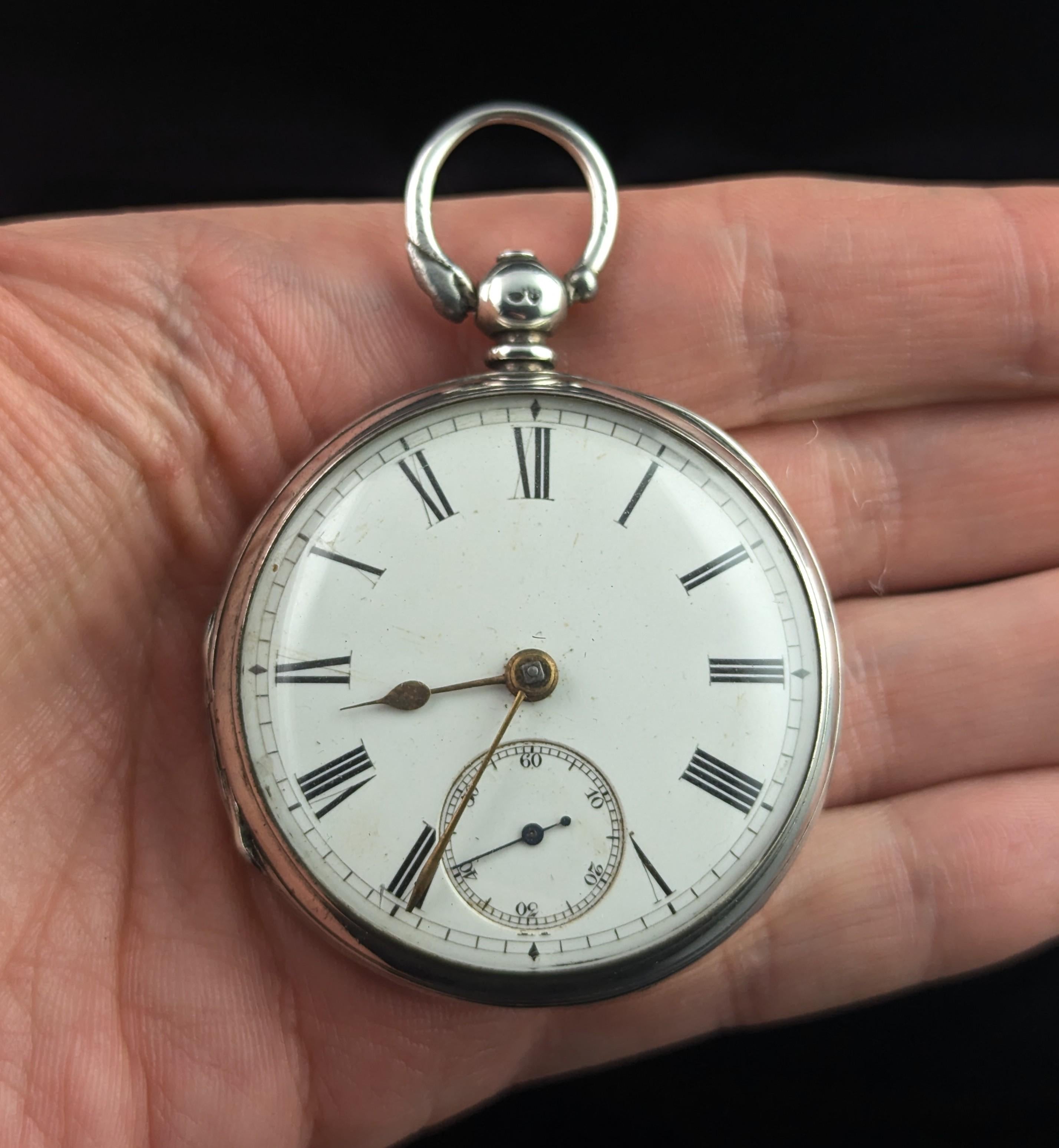 Antique Victorian sterling silver pocket watch, Key Wind In Good Condition In NEWARK, GB