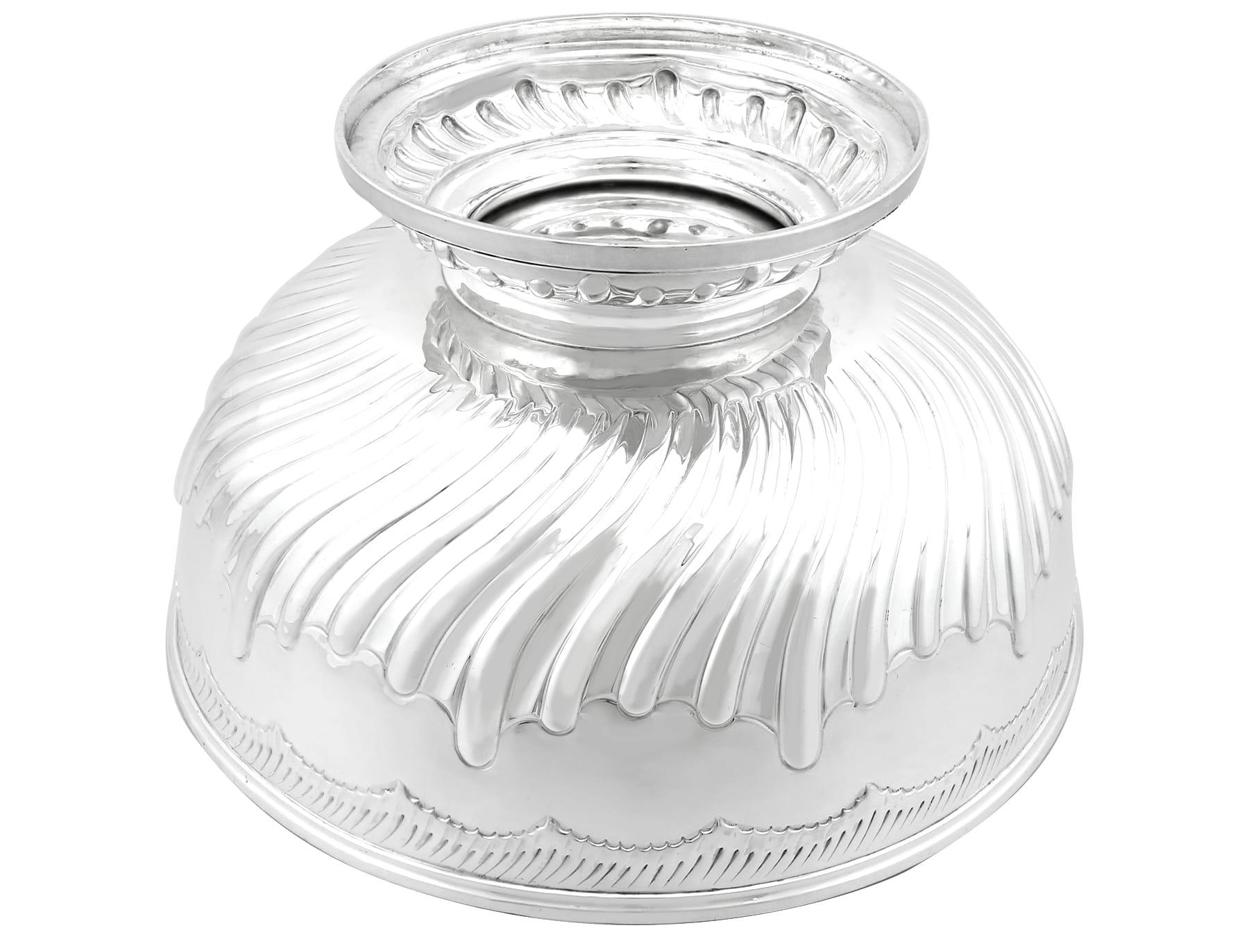 Argento 925 Antica ciotola di presentazione vittoriana in argento sterling in vendita