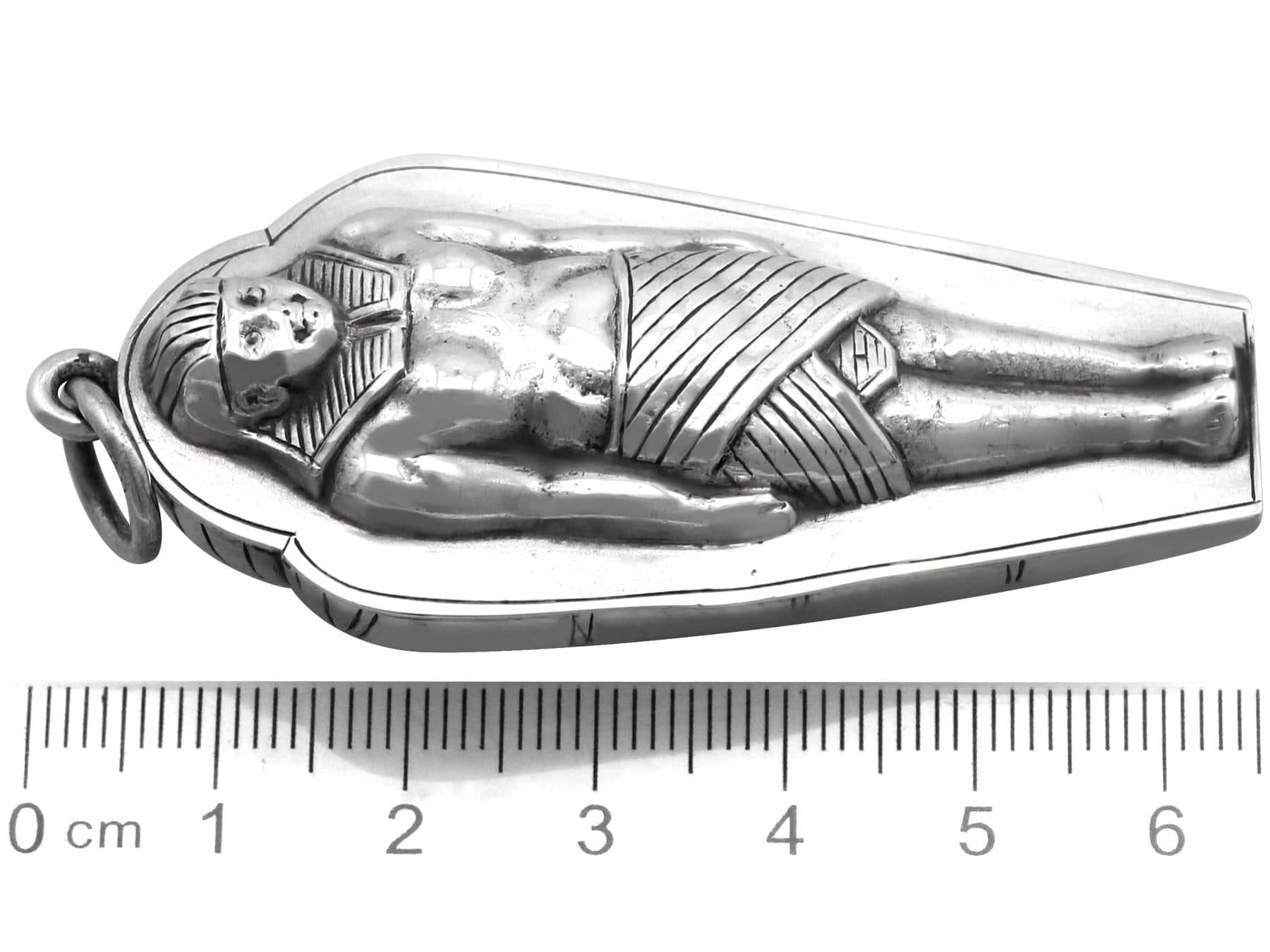 Victorian Sterling Silver Sarcophagus Vesta Case For Sale 7