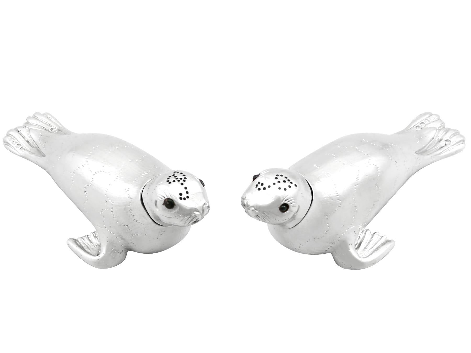 Antiguos Pimientos de Sello Victorianos de Plata de Ley (1882) Inglés en venta