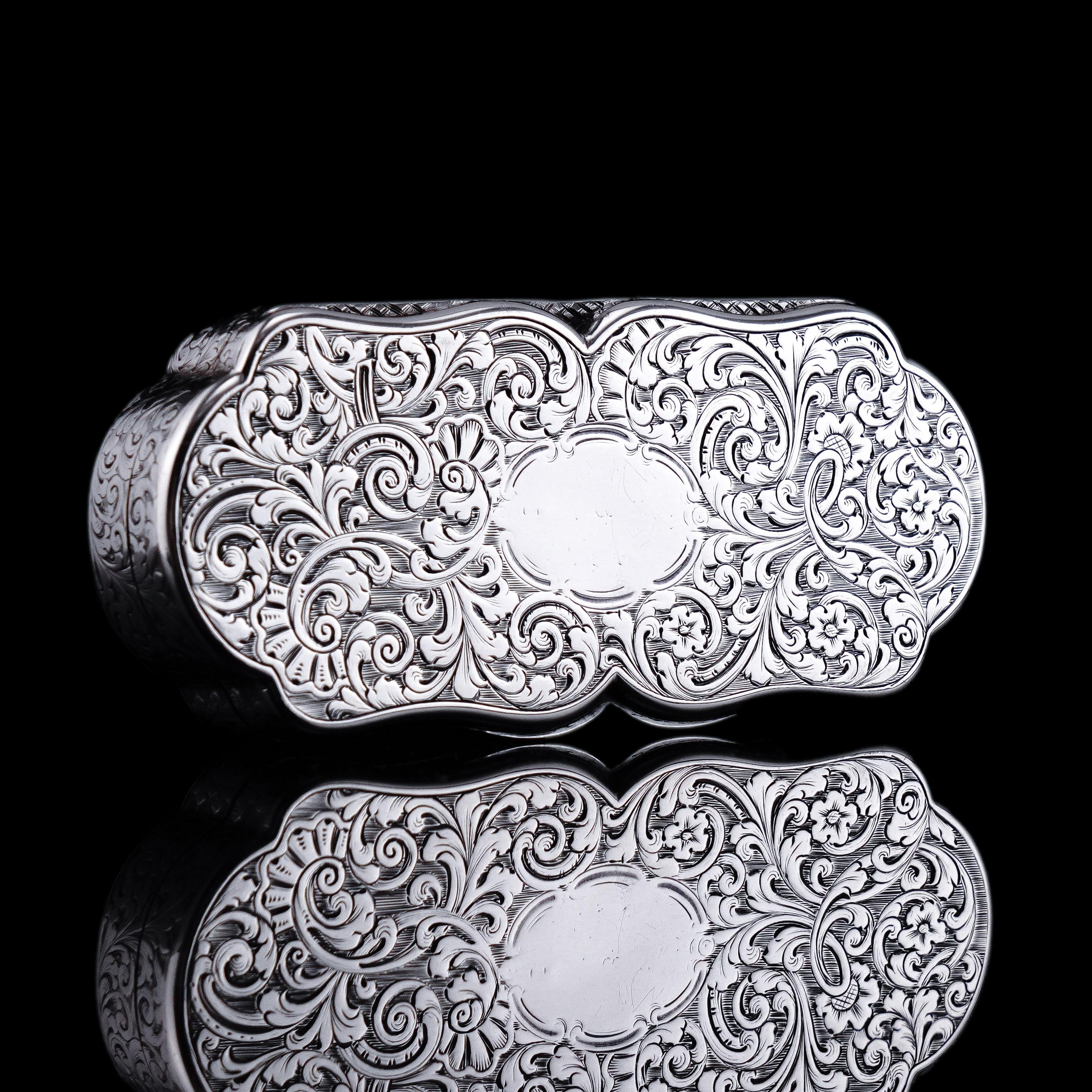 Antique Victorian Sterling Silver Snuff Box Acanthus  - Nathaniel Mills 1840 For Sale 13