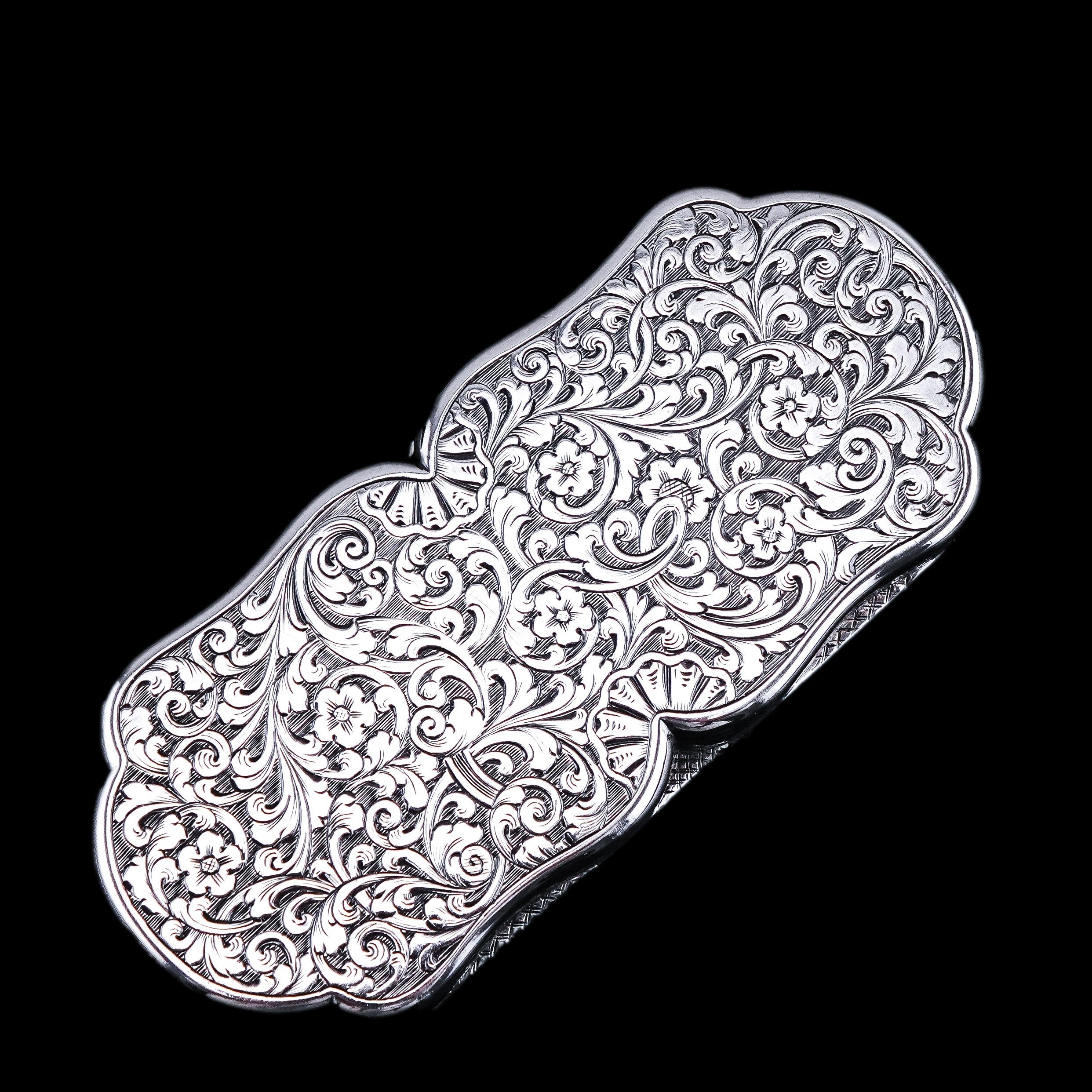 Antique Victorian Sterling Silver Snuff Box Acanthus  - Nathaniel Mills 1840 For Sale 14