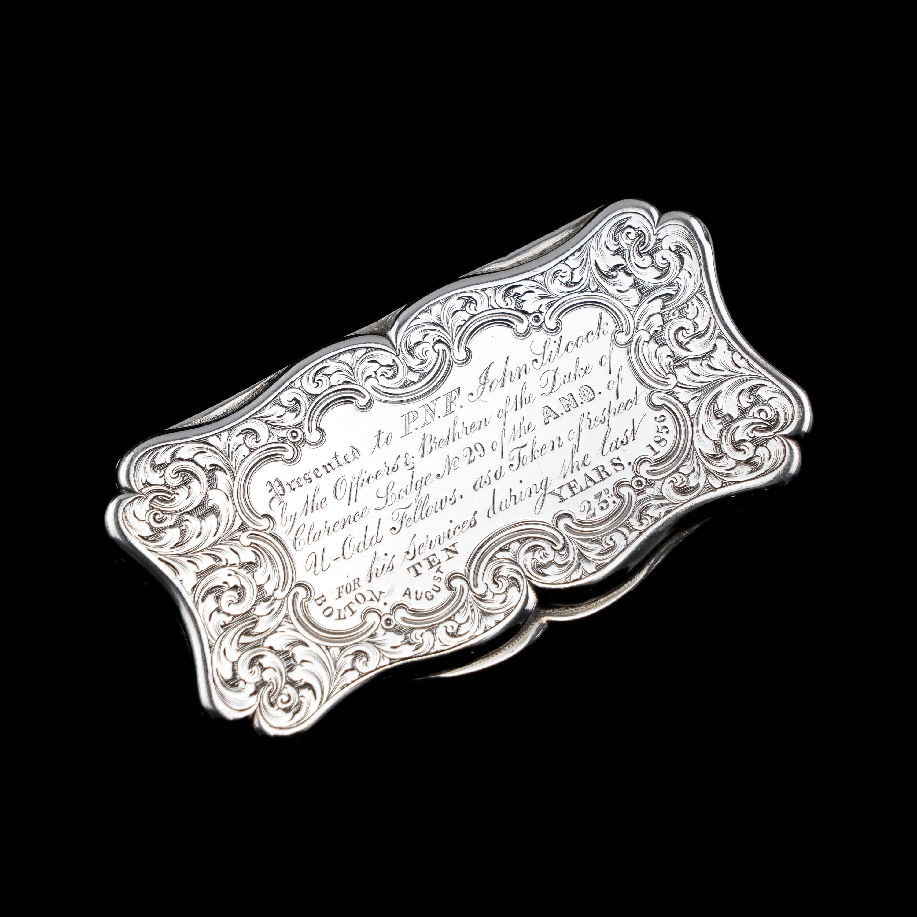 19th Century Antique Victorian Sterling Silver Snuff Box with Fine Engravings - 1850
