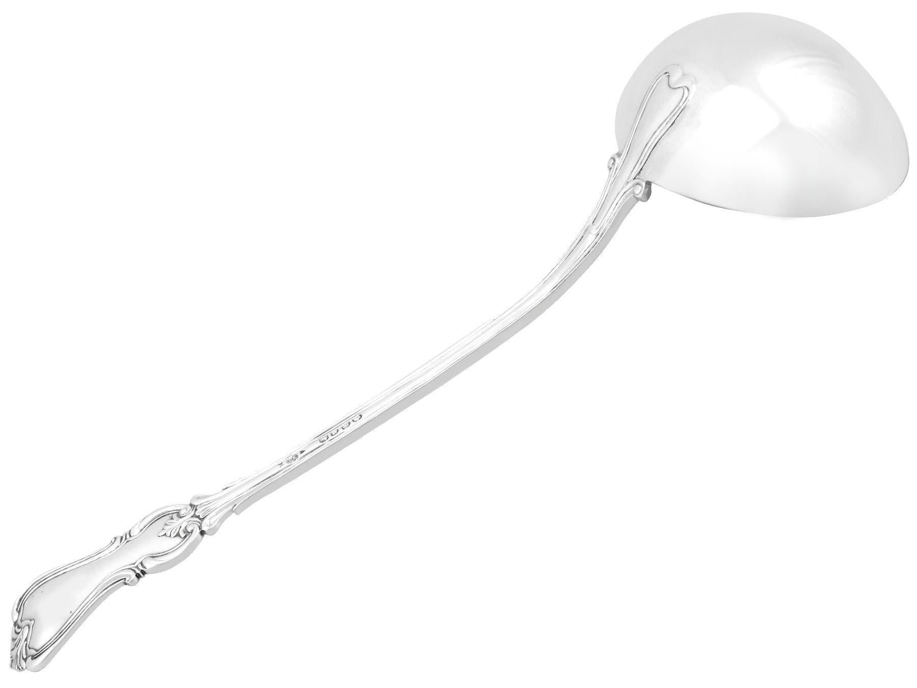 Victorian English Sterling Silver Soup Ladle In Excellent Condition For Sale In Jesmond, Newcastle Upon Tyne