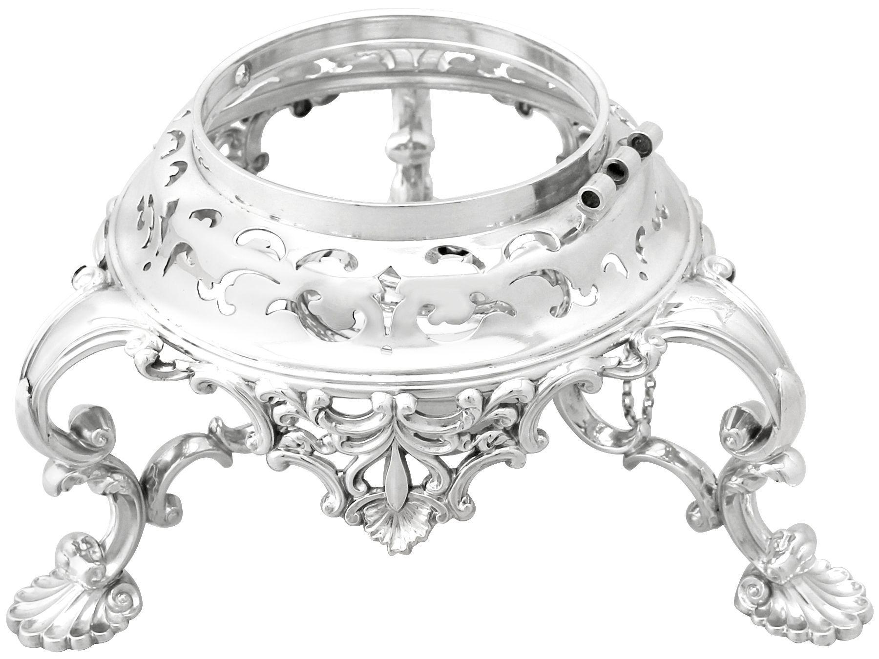 Milieu du XIXe siècle Bouilloire en argent sterling antique victorienne avec pendentif « Spirit » en vente