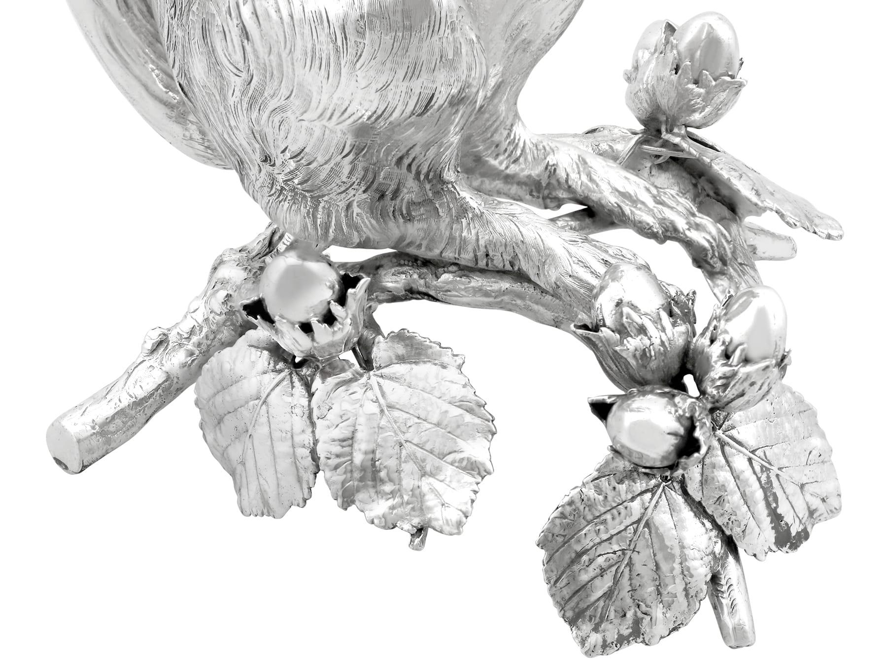 Antica zuccheriera vittoriana in argento sterling con scoiattolo in vendita 1