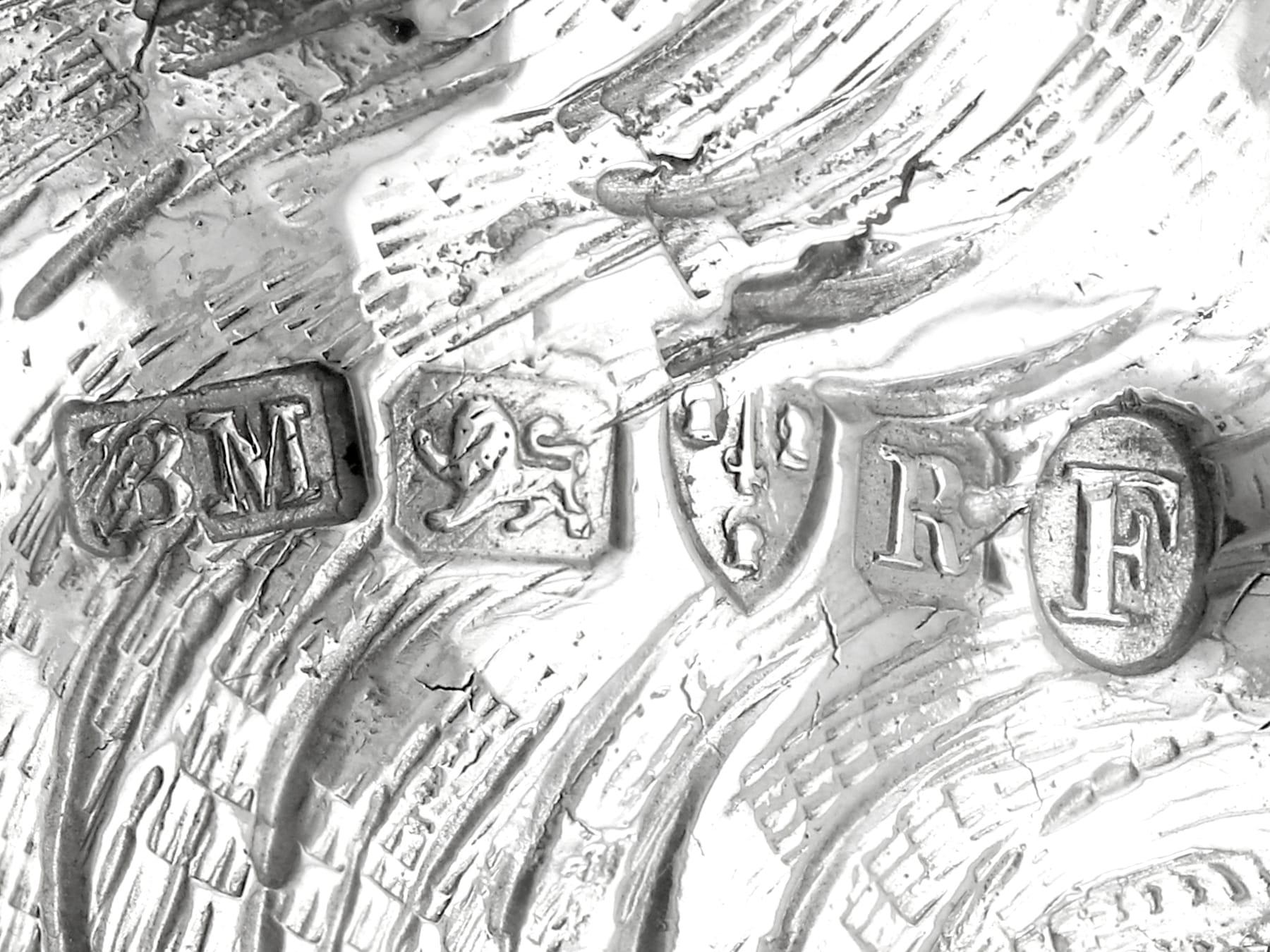 Antica zuccheriera vittoriana in argento sterling con scoiattolo in vendita 3