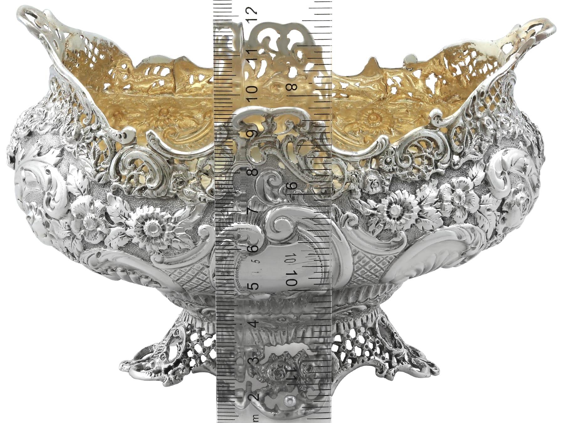 Antique Victorian Sterling Silver Sugar Sifter Spoon and Sugar Bowl (1898) For Sale 11