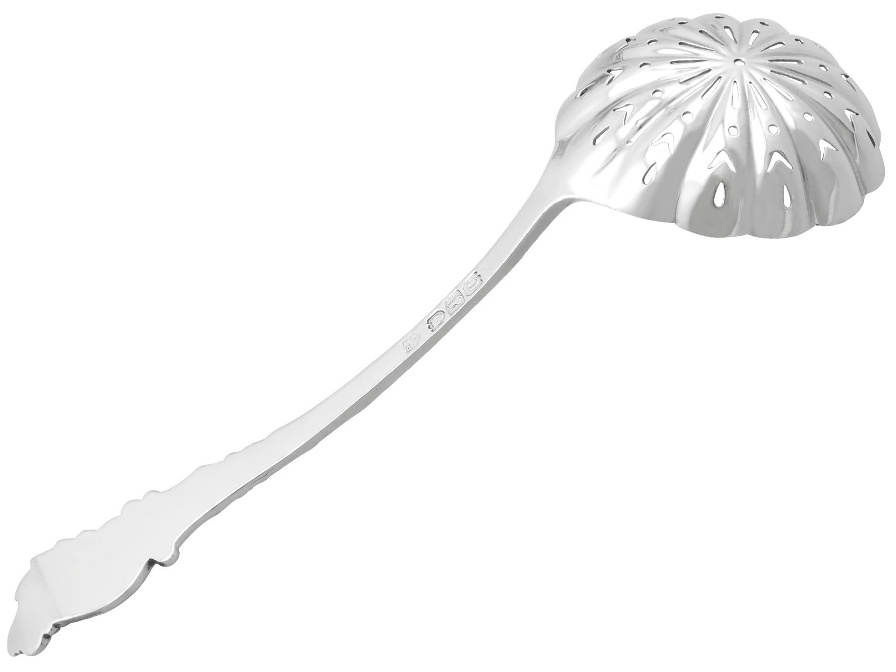 Antique Victorian Sterling Silver Sugar Sifter Spoon and Sugar Bowl (1898) For Sale 5