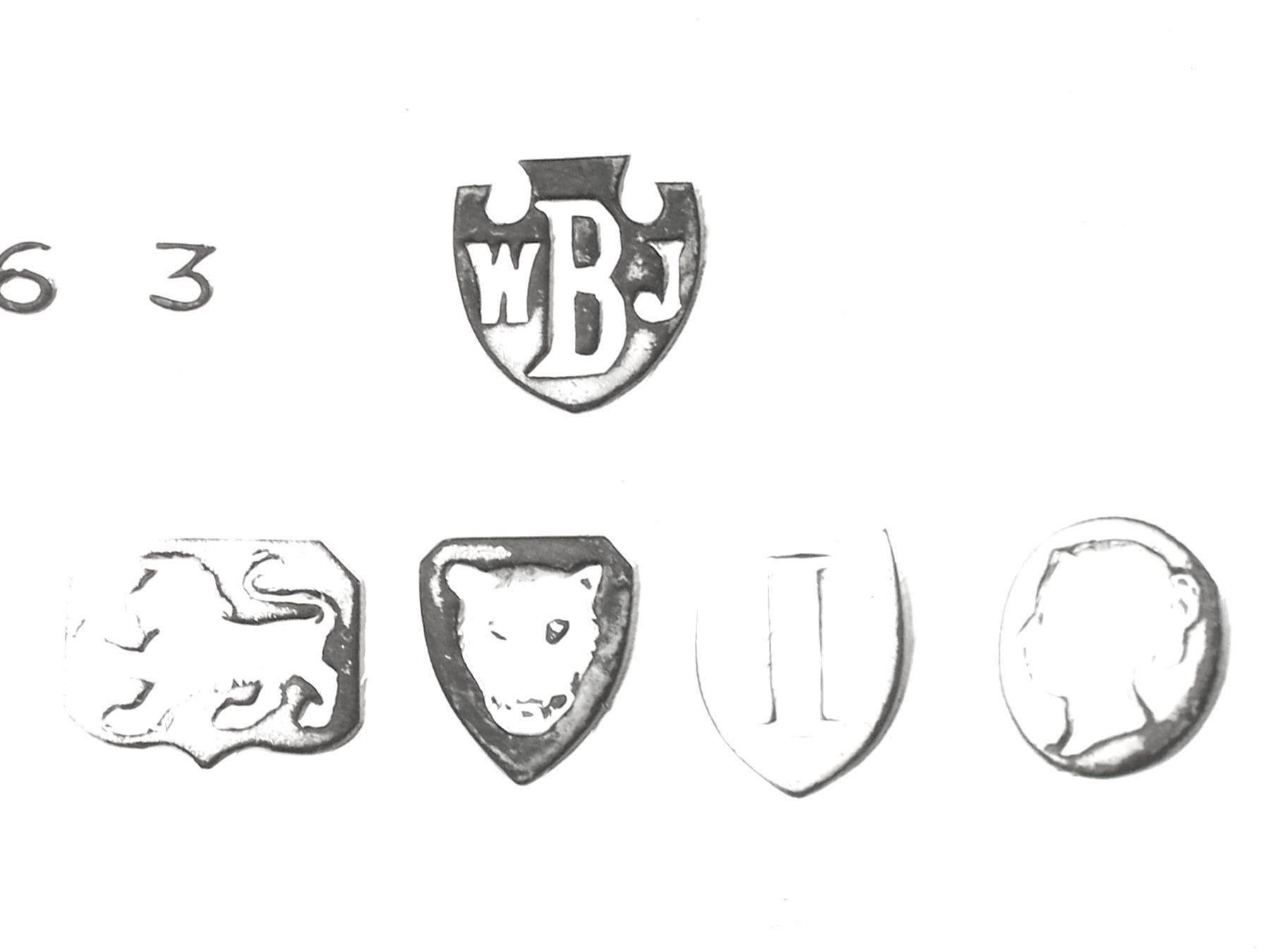 Argento Antico vassoio da tè vittoriano in argento sterling di Walter and John Barnard in vendita