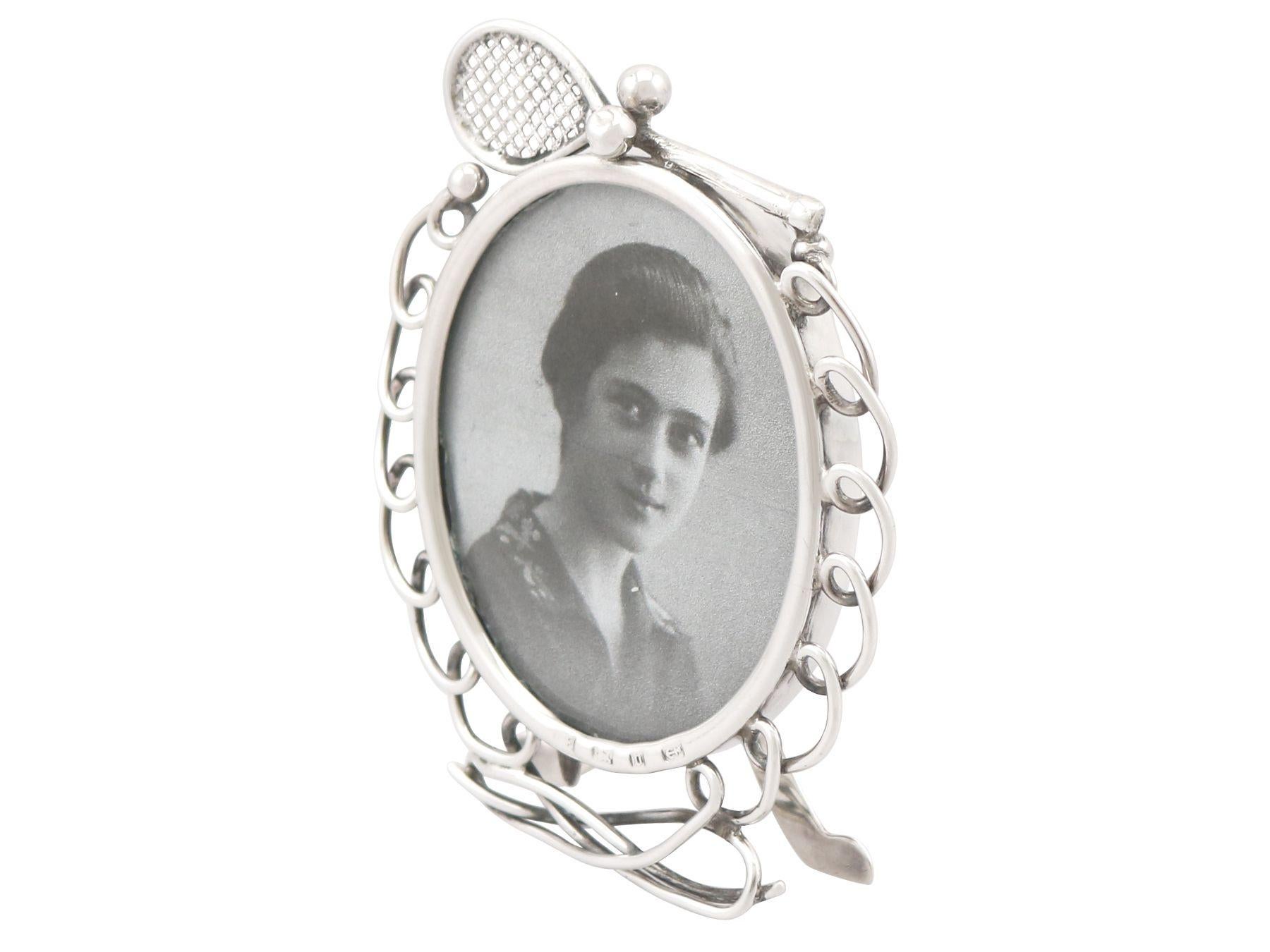 Antique Victorian Sterling Silver Tennis Photograph Frame 1895 In Excellent Condition In Jesmond, Newcastle Upon Tyne