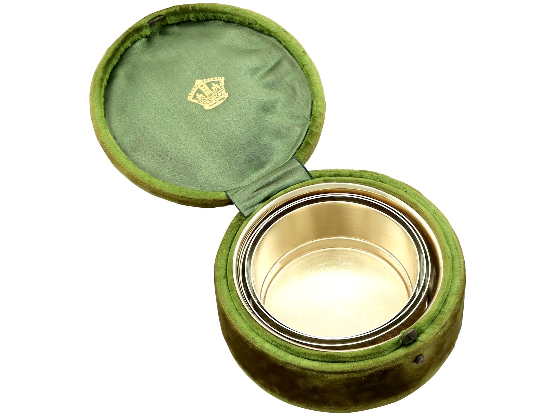 Victorian Sterling Silver Travelling Collapsible Beaker For Sale 10
