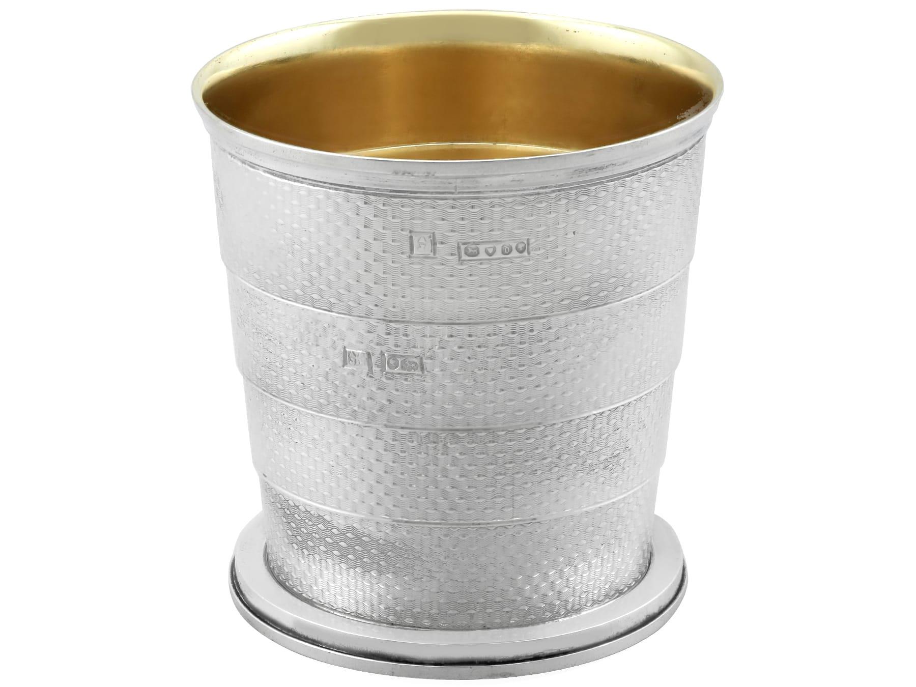 Victorian Sterling Silver Travelling Collapsible Beaker In Excellent Condition For Sale In Jesmond, Newcastle Upon Tyne
