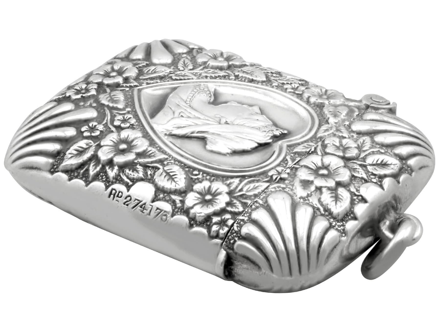 Antico astuccio Vesta vittoriano in argento sterling (1900) In condizioni ottime in vendita a Jesmond, Newcastle Upon Tyne