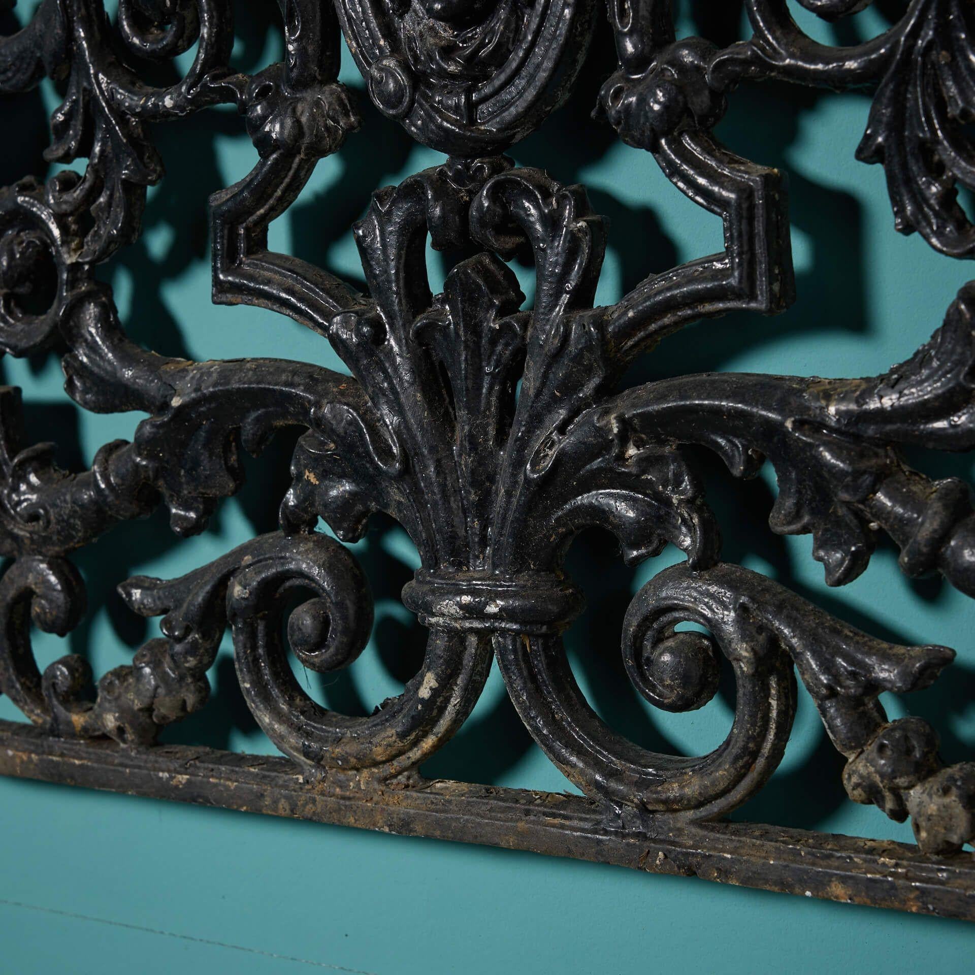 Antike viktorianischen Stil dekorative Metallguss-Panel im Zustand „Relativ gut“ im Angebot in Wormelow, Herefordshire