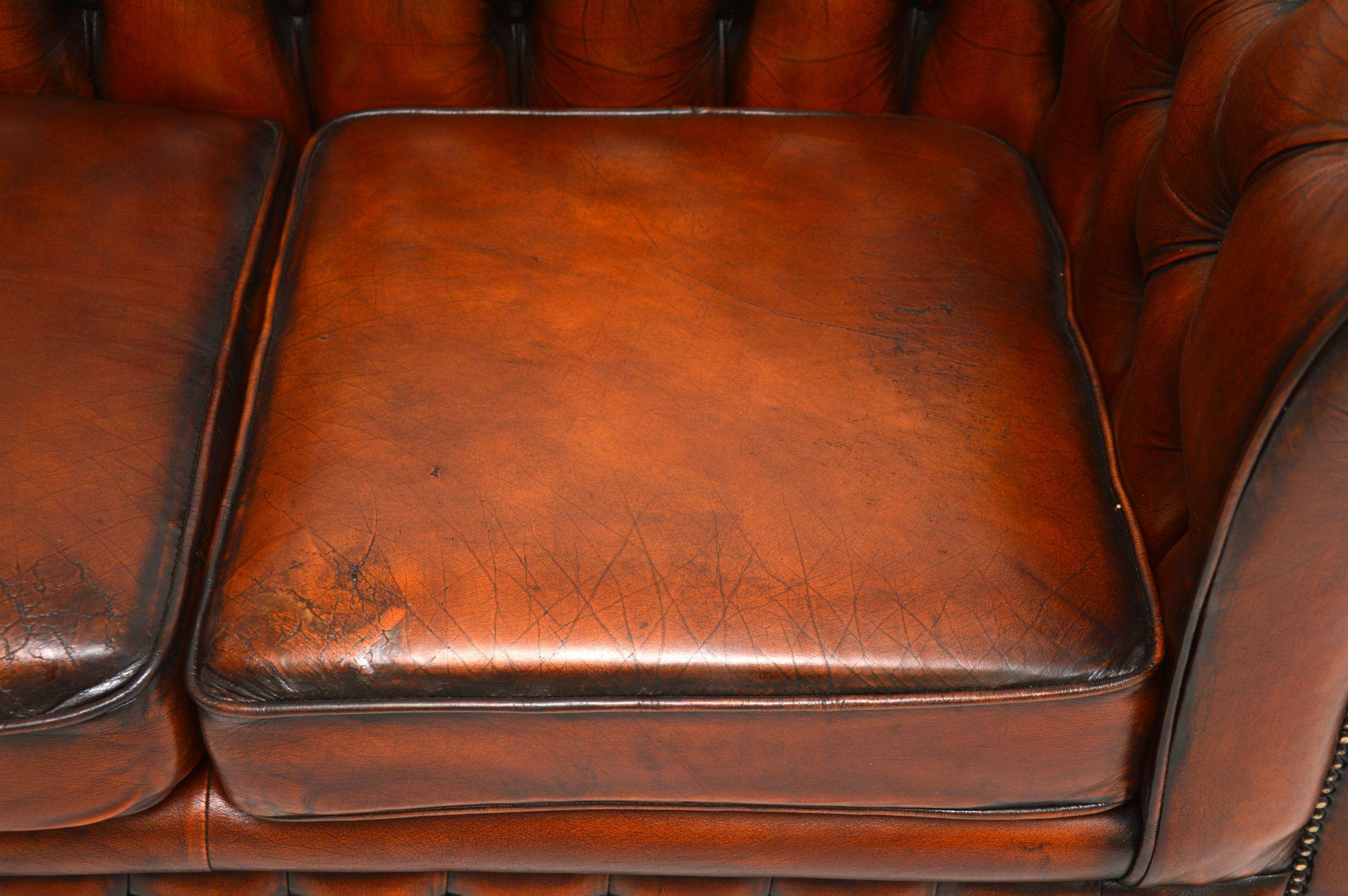 Antique Victorian Style Leather 2-Seat Chesterfield Sofa 2