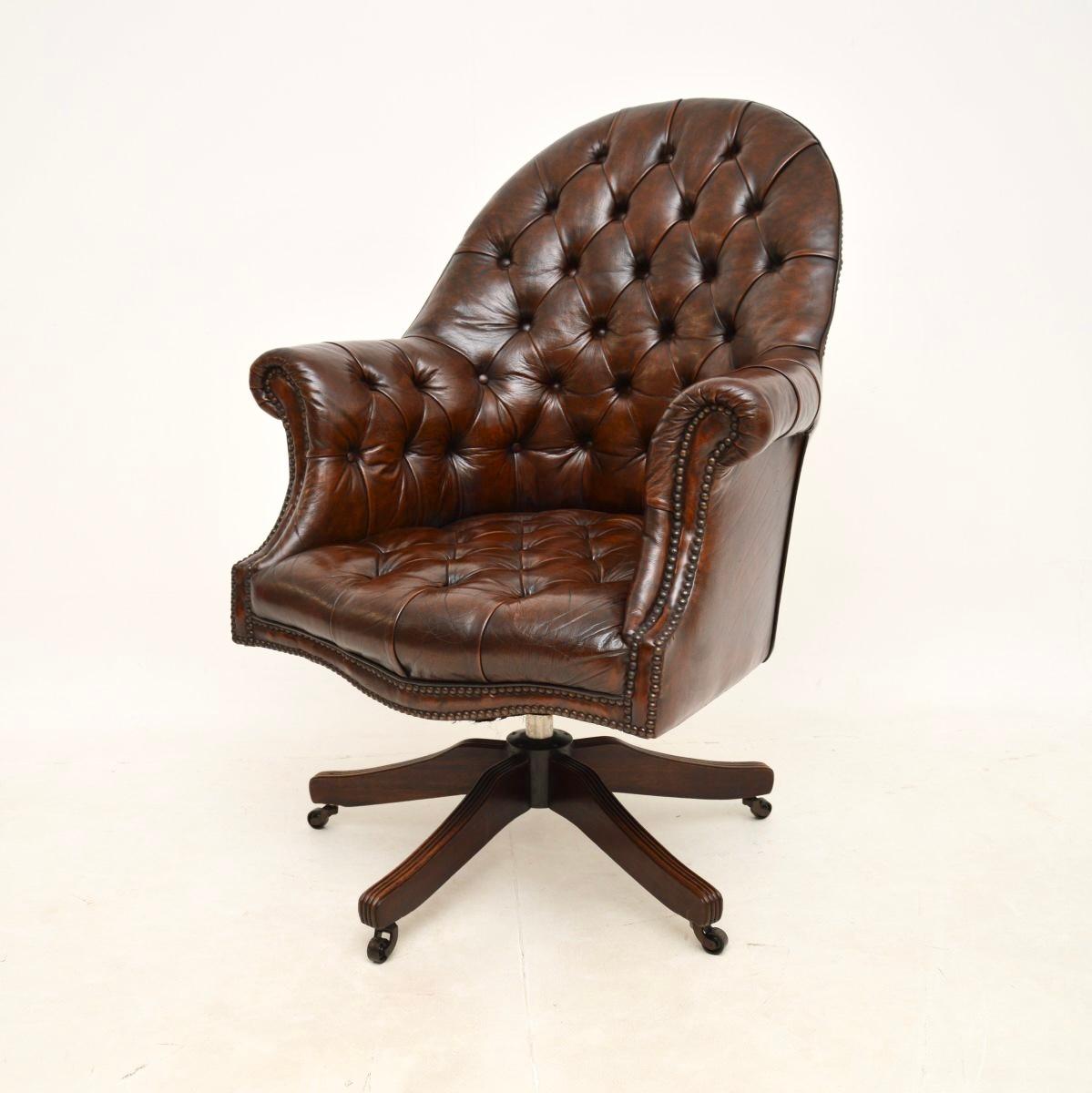 Antique Victorian Style Leather Swivel Desk Chair In Good Condition For Sale In London, GB
