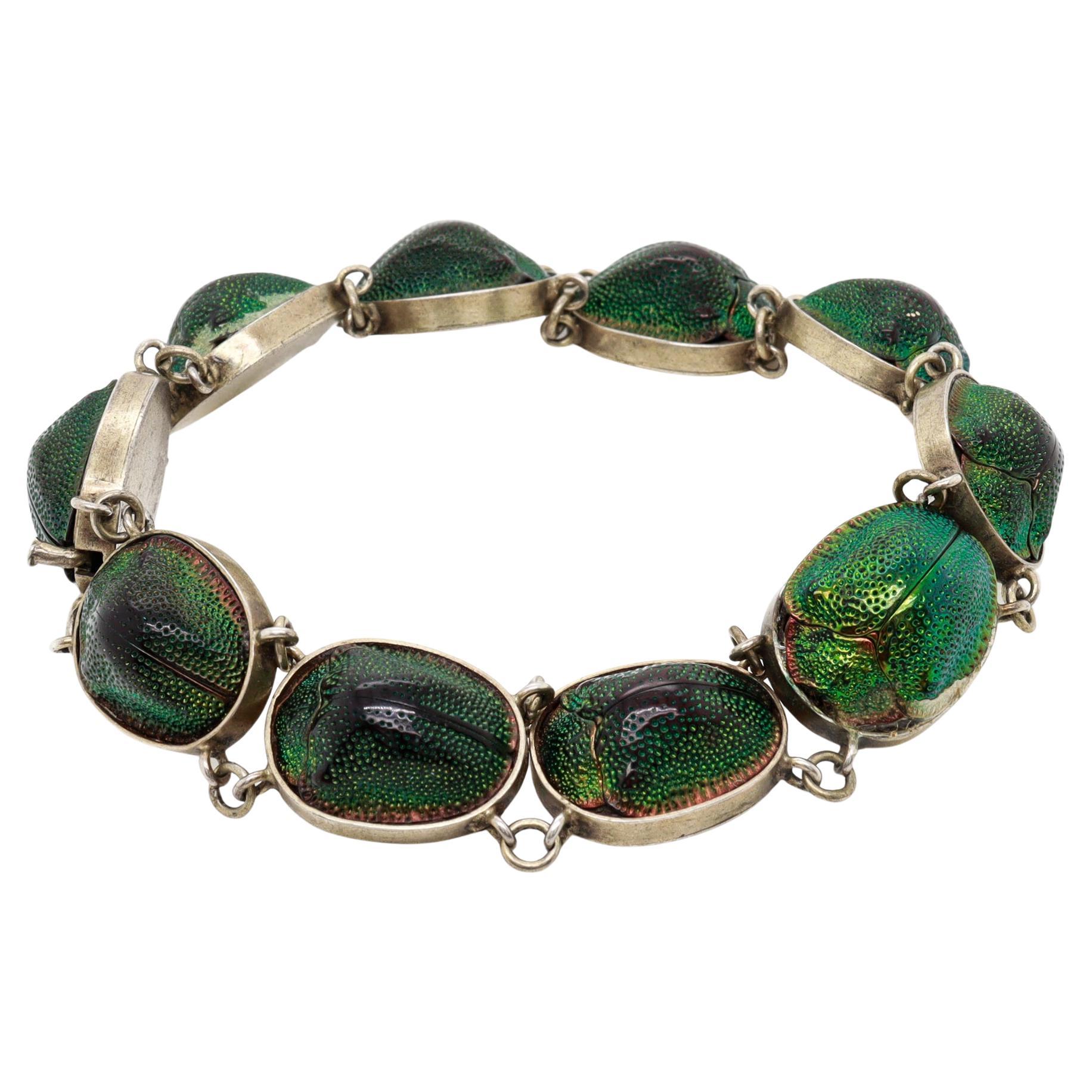 Bracciale d'argento e conchiglia di scarabeo in stile vittoriano antico in vendita