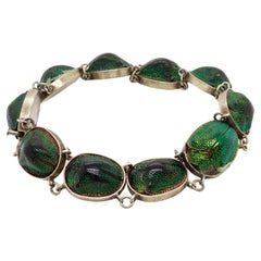 Bracciale d'argento e conchiglia di scarabeo in stile vittoriano antico