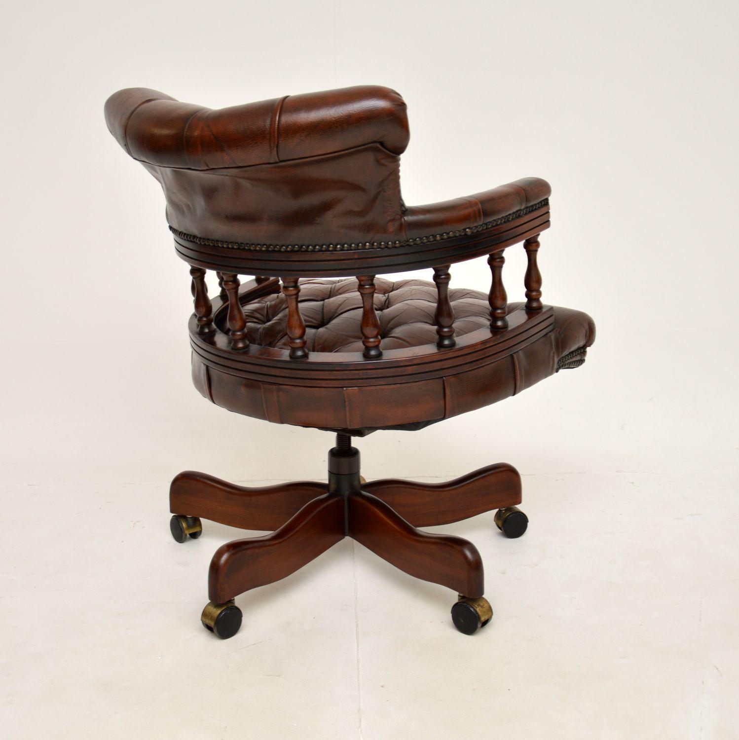 Antique Victorian Style Swivel Desk Chair In Good Condition For Sale In London, GB