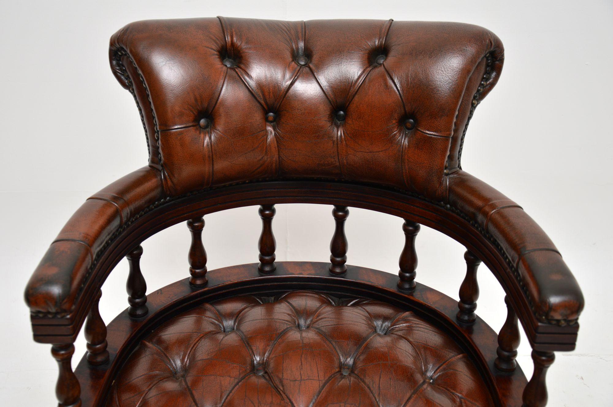 Antique Victorian Style Swivel Desk Chair For Sale 2