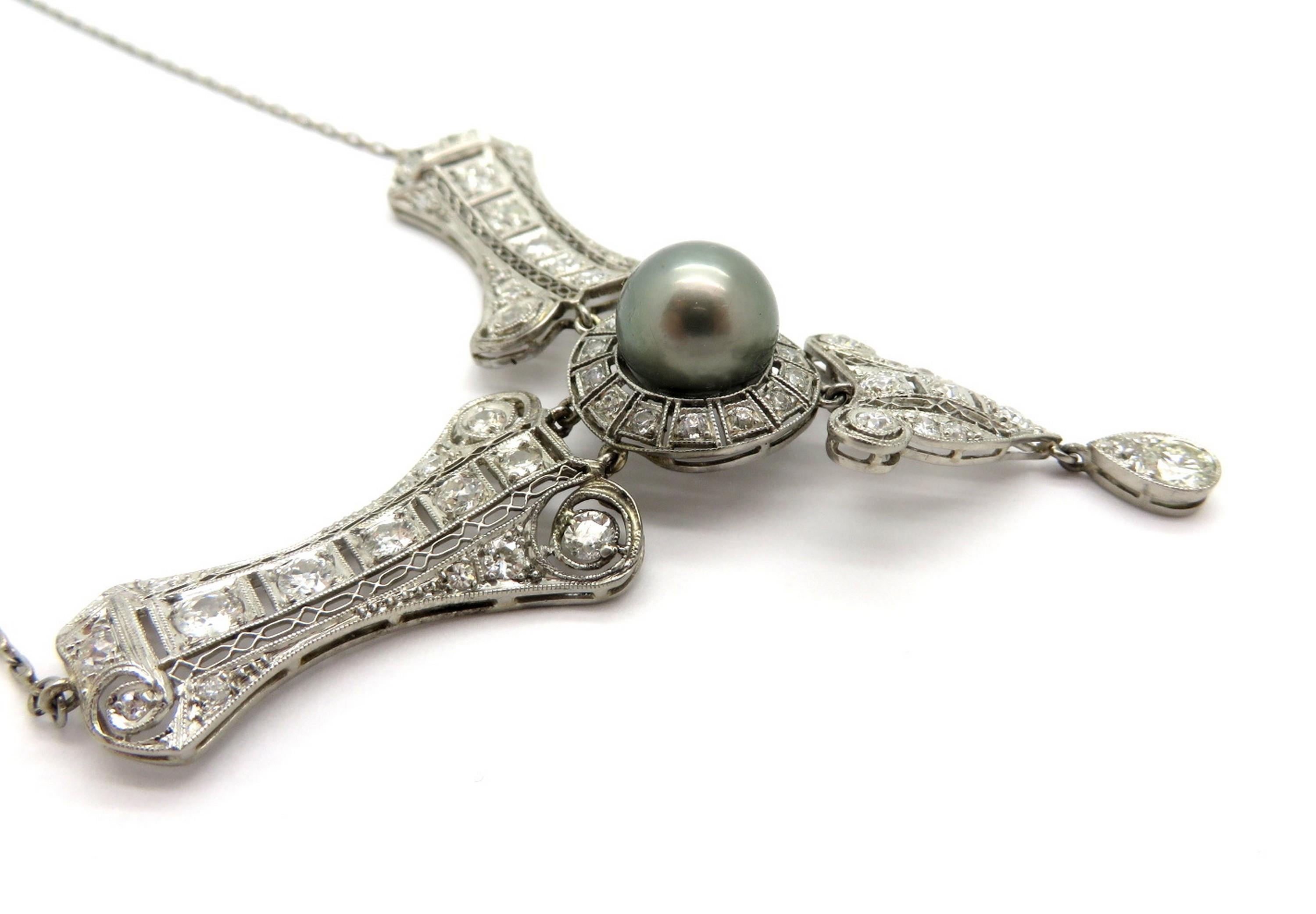 Antique Victorian Style Tahitian Pearl and Diamond Platinum Necklace In Excellent Condition For Sale In Scottsdale, AZ