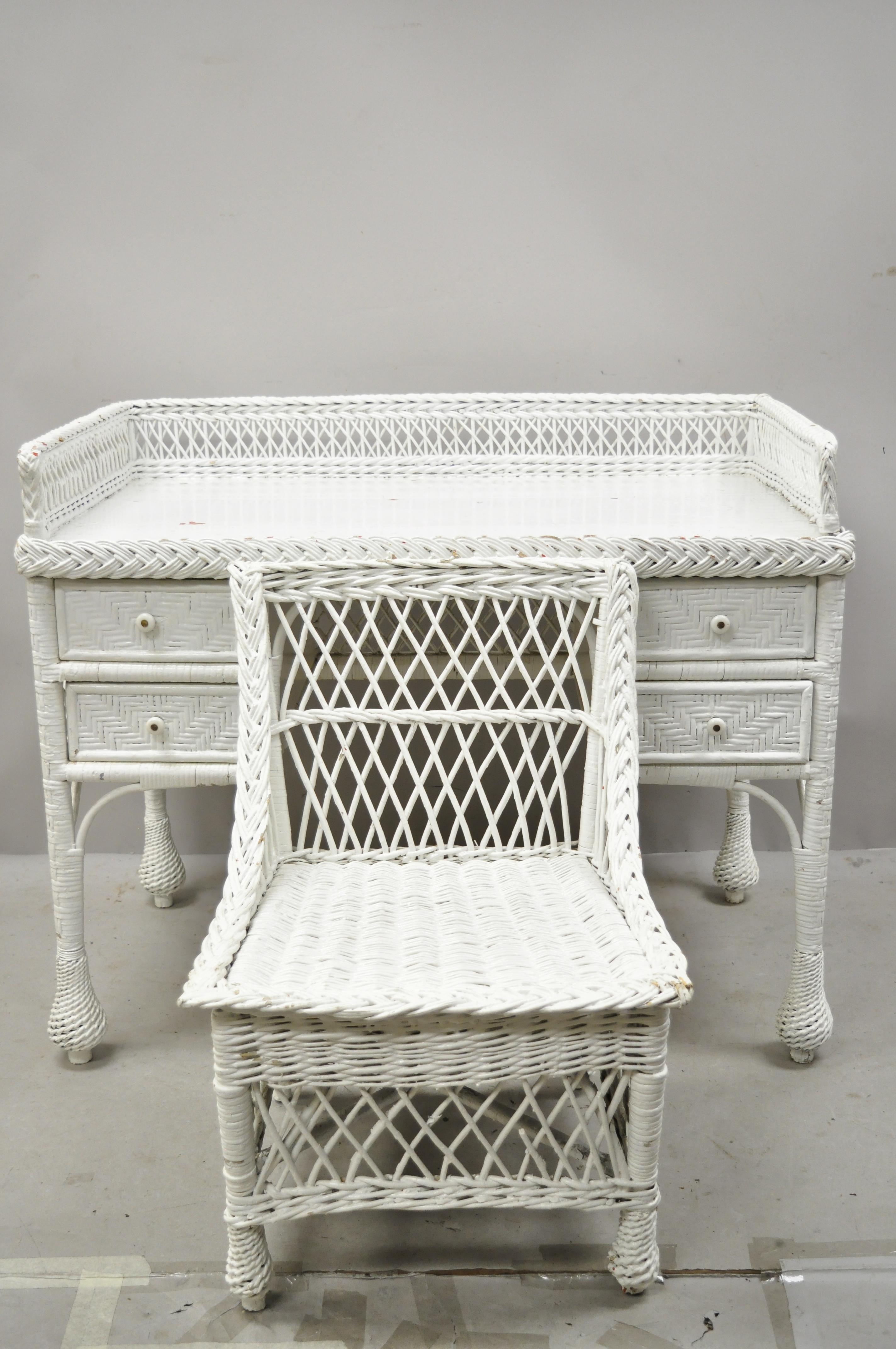 Antique Victorian style white wicker vanity desk with drawers and chair set. Item features (1) desk/vanity, (1) small chair, white painted finish, very nice vintage set, quality American craftsmanship, great style and form, circa mid-late 20th