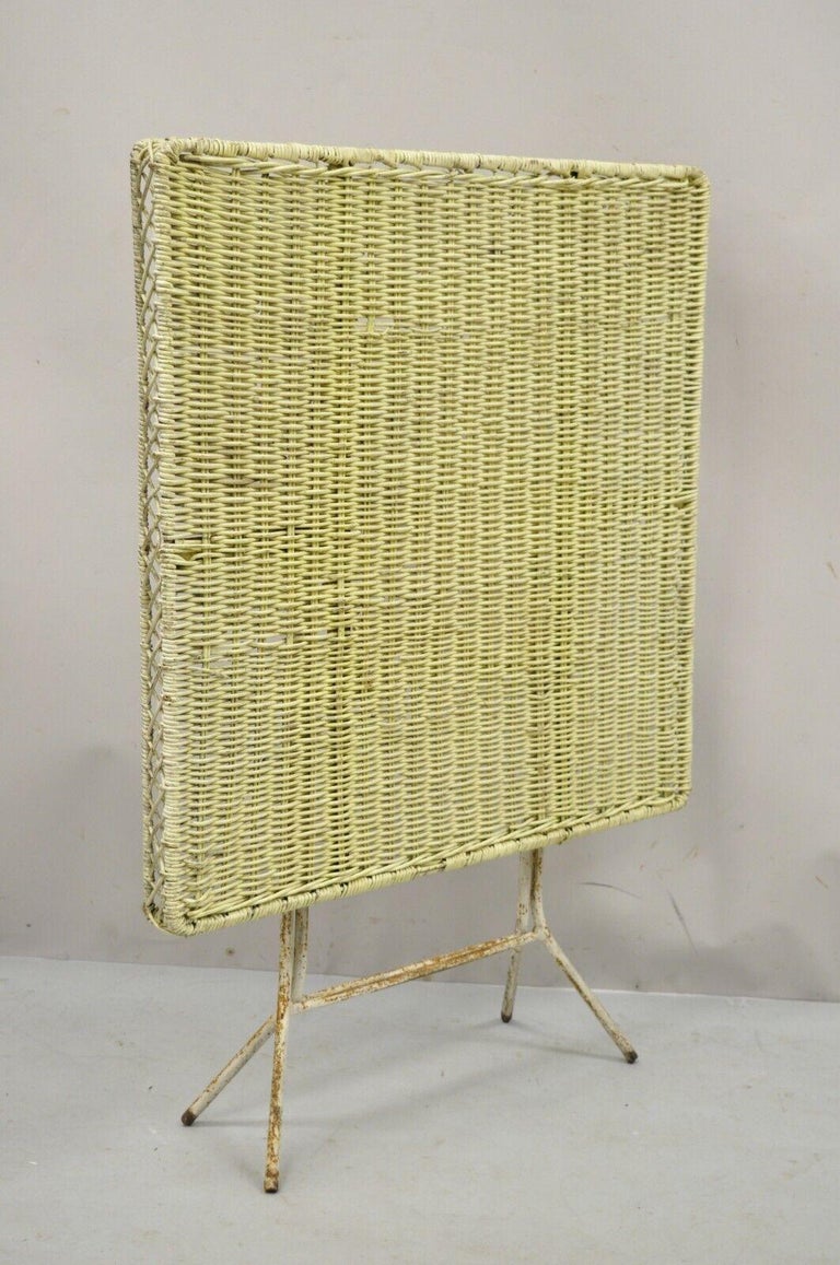 Antiker viktorianischer Schmiedeeisen-Spieltisch mit klappbarer